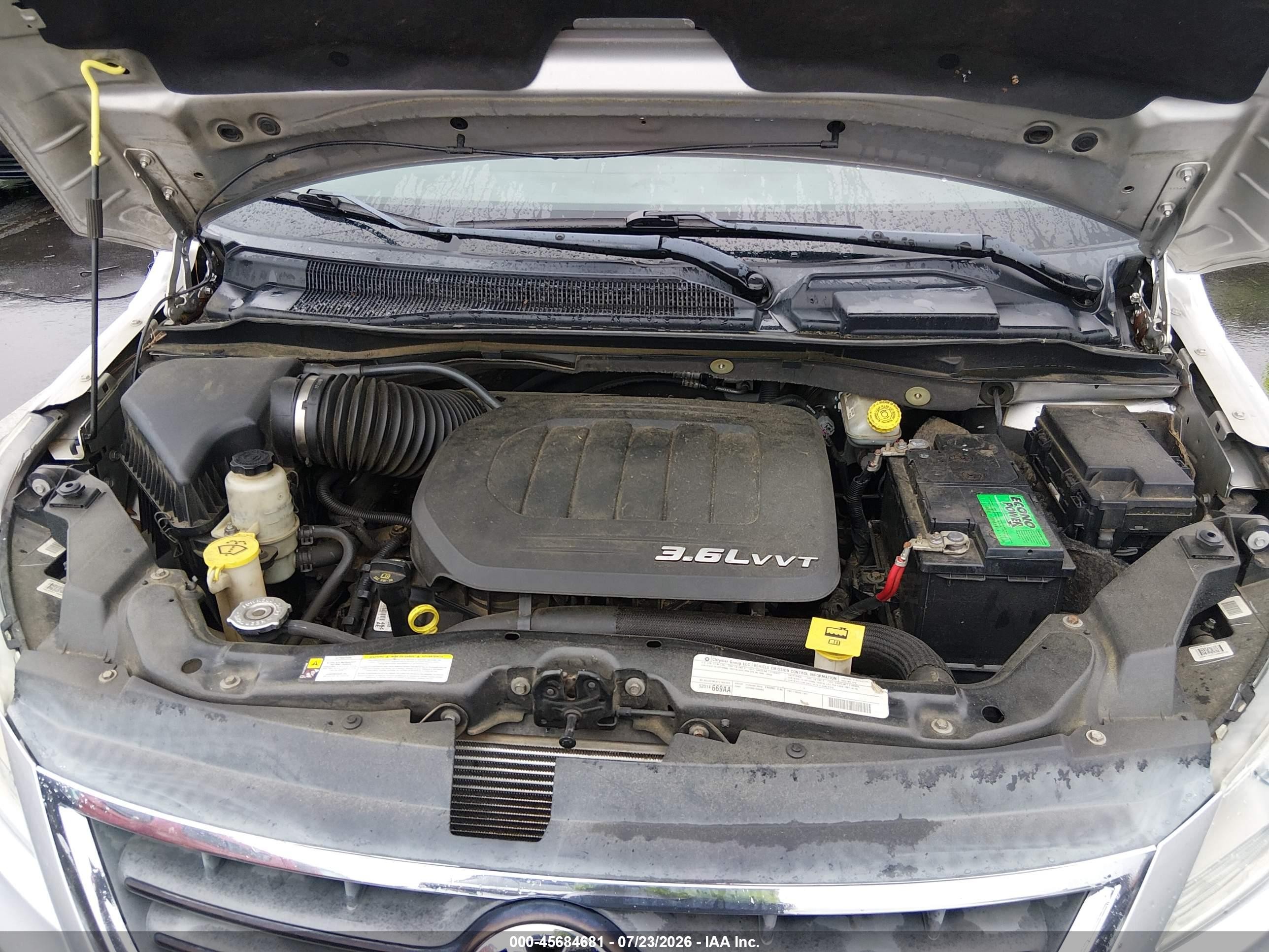 2012 Volkswagen Routan S Silver vin: 2C4RVAAG9CR120397