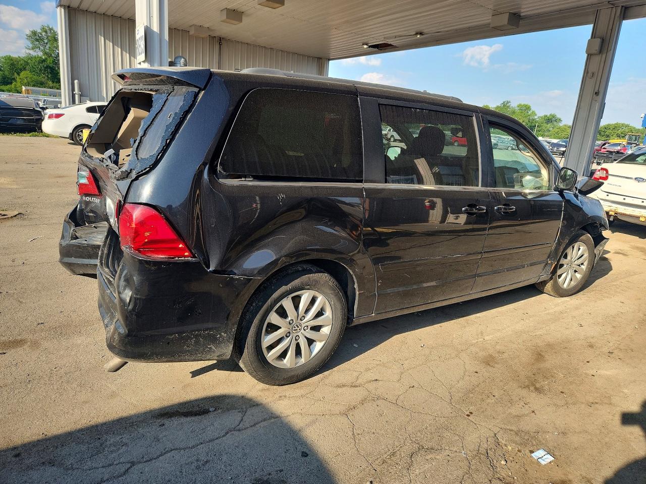 2012 Volkswagen Routan Se Black vin: 2C4RVABG0CR127737