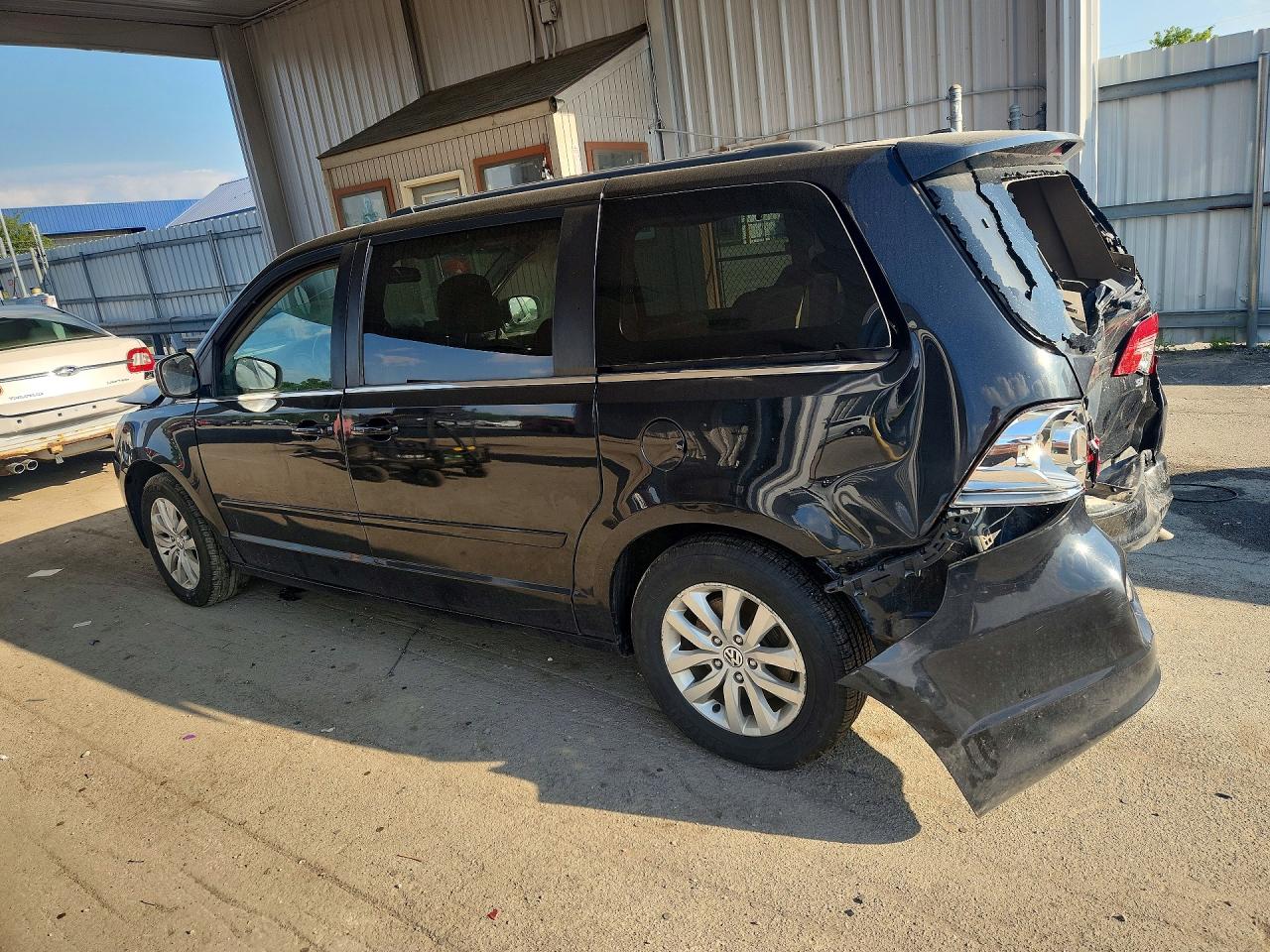 2012 Volkswagen Routan Se Black vin: 2C4RVABG0CR127737
