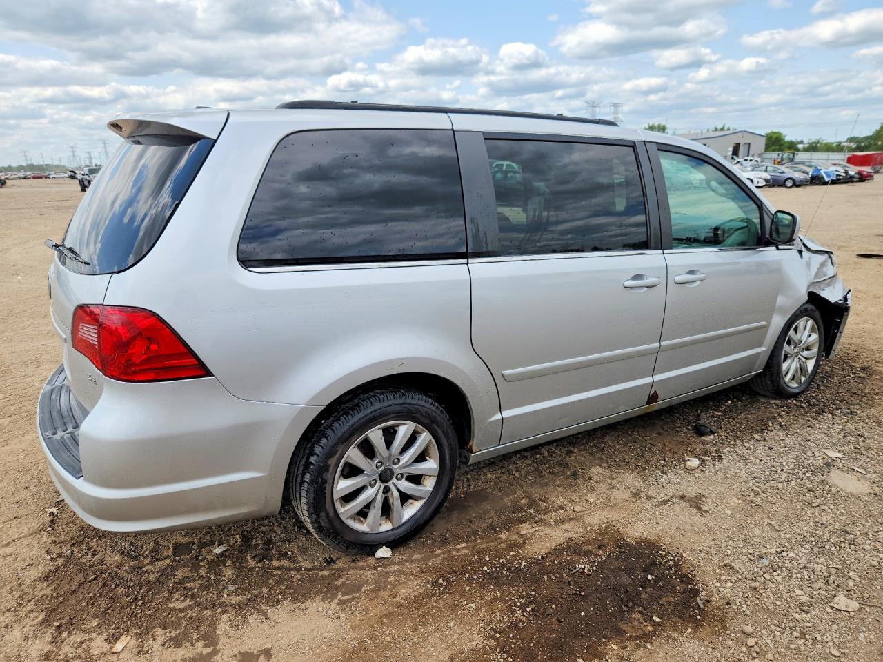 2012 Volkswagen Routan Se Silver vin: 2C4RVABG0CR151987