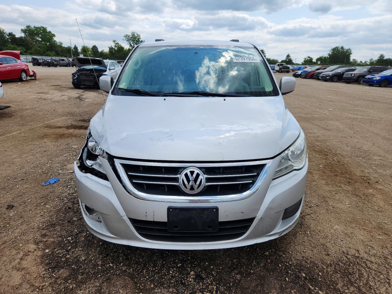 2012 Volkswagen Routan Se Silver vin: 2C4RVABG0CR151987