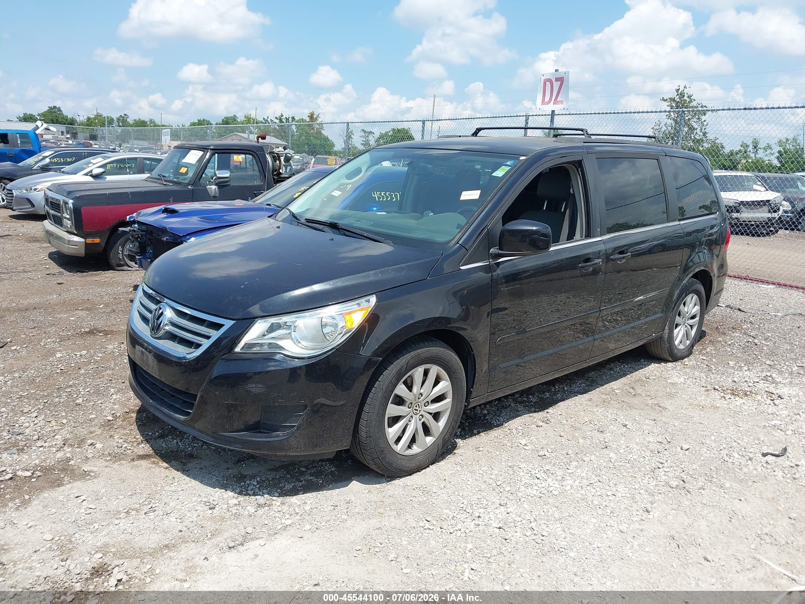 2014 Volkswagen Routan Se Black vin: 2C4RVABG0ER134710
