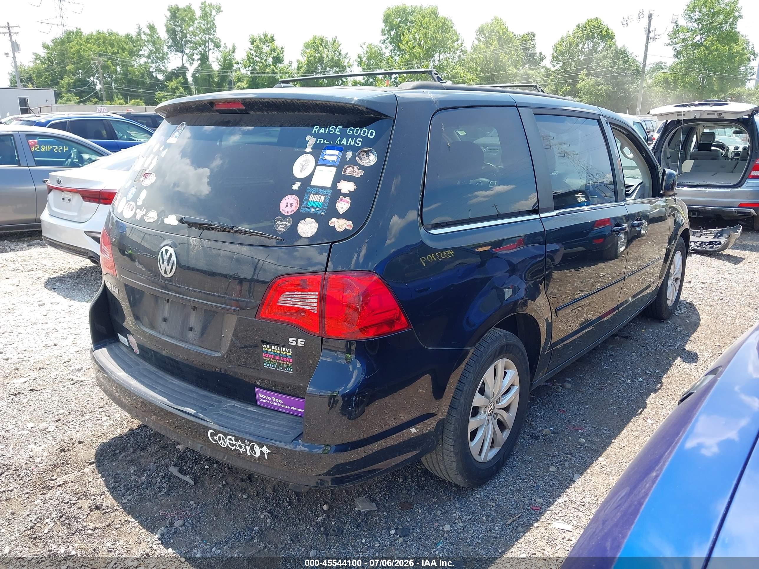 2014 Volkswagen Routan Se Black vin: 2C4RVABG0ER134710