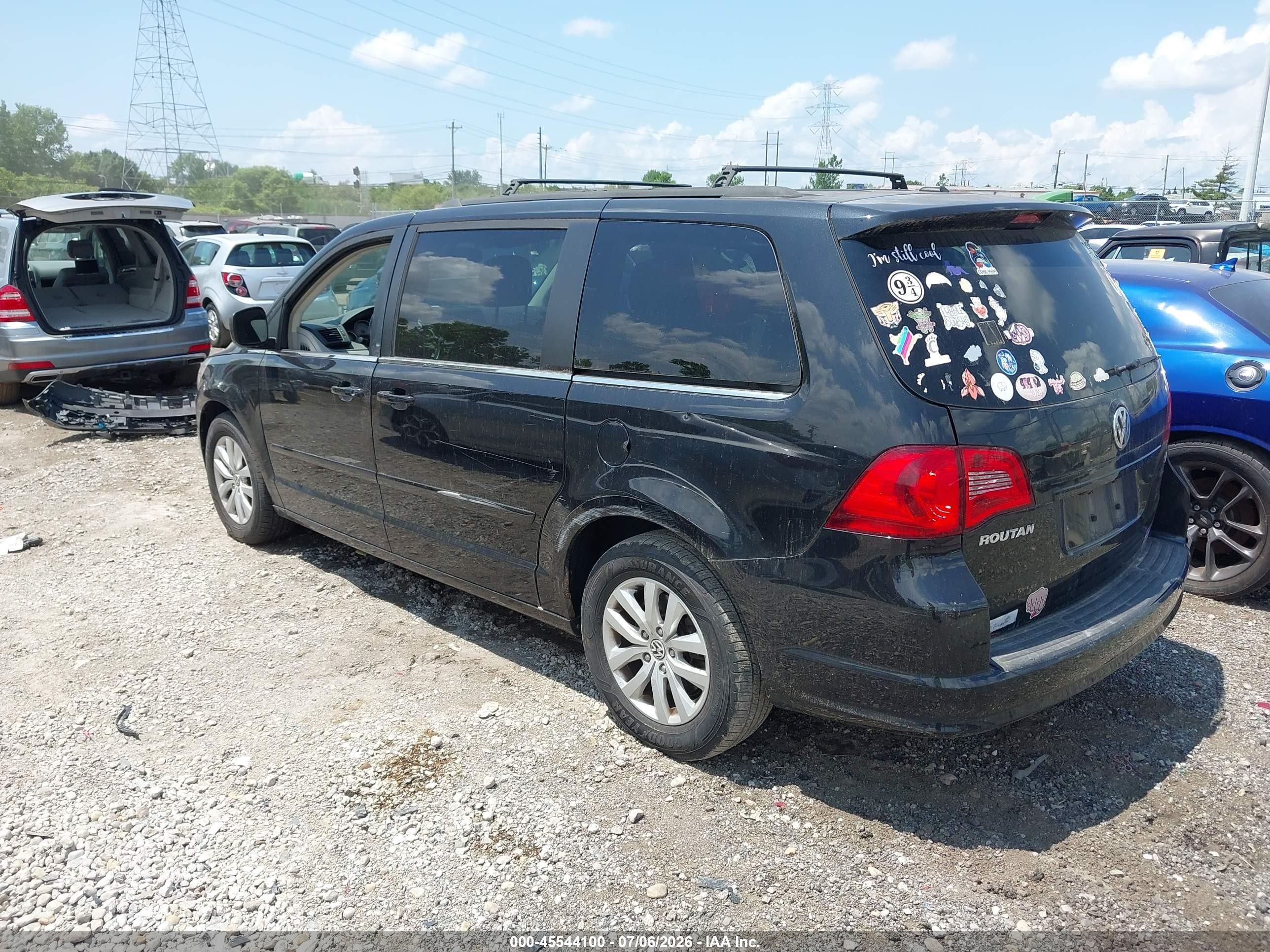 2014 Volkswagen Routan Se Black vin: 2C4RVABG0ER134710
