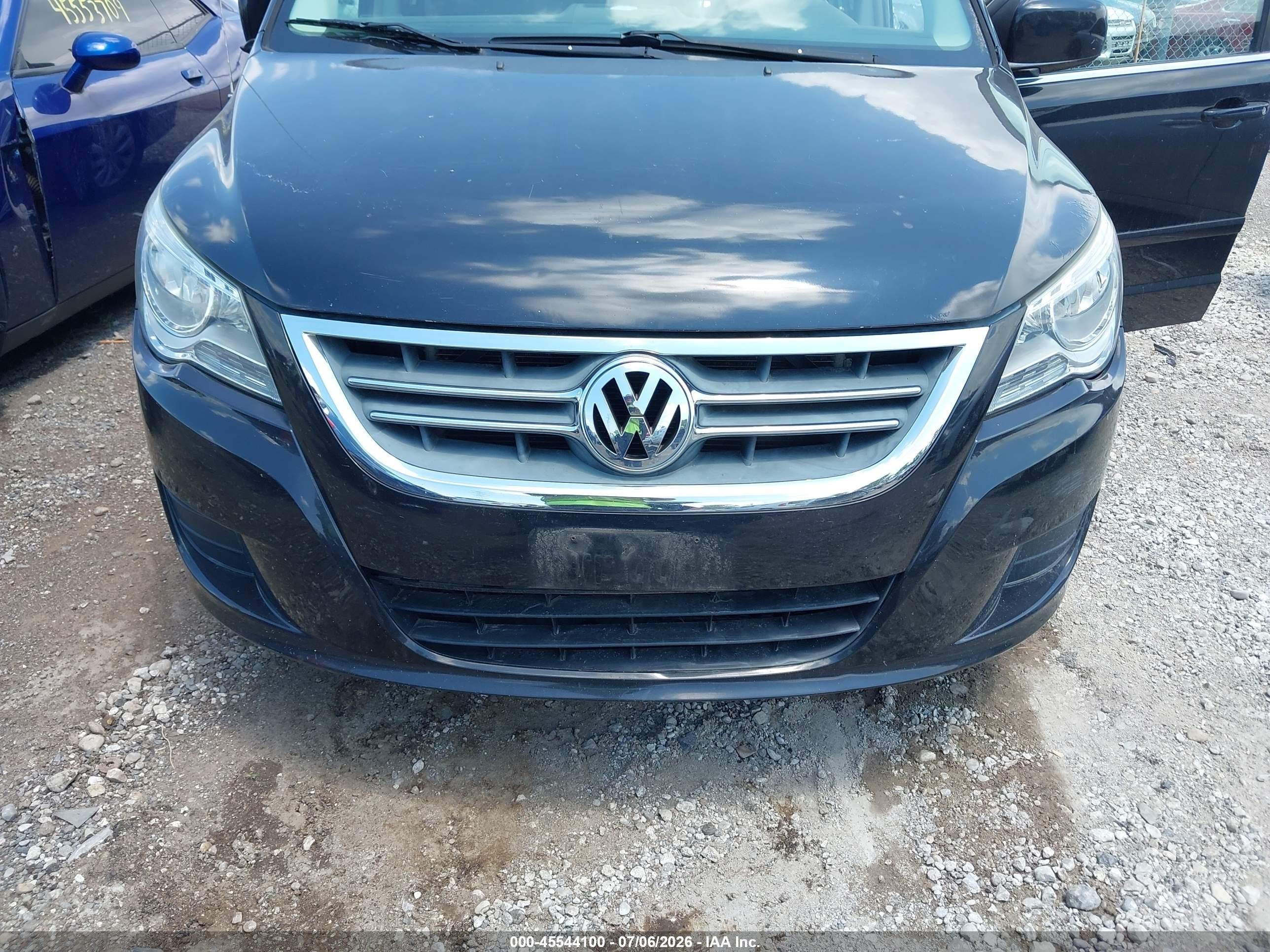 2014 Volkswagen Routan Se Black vin: 2C4RVABG0ER134710