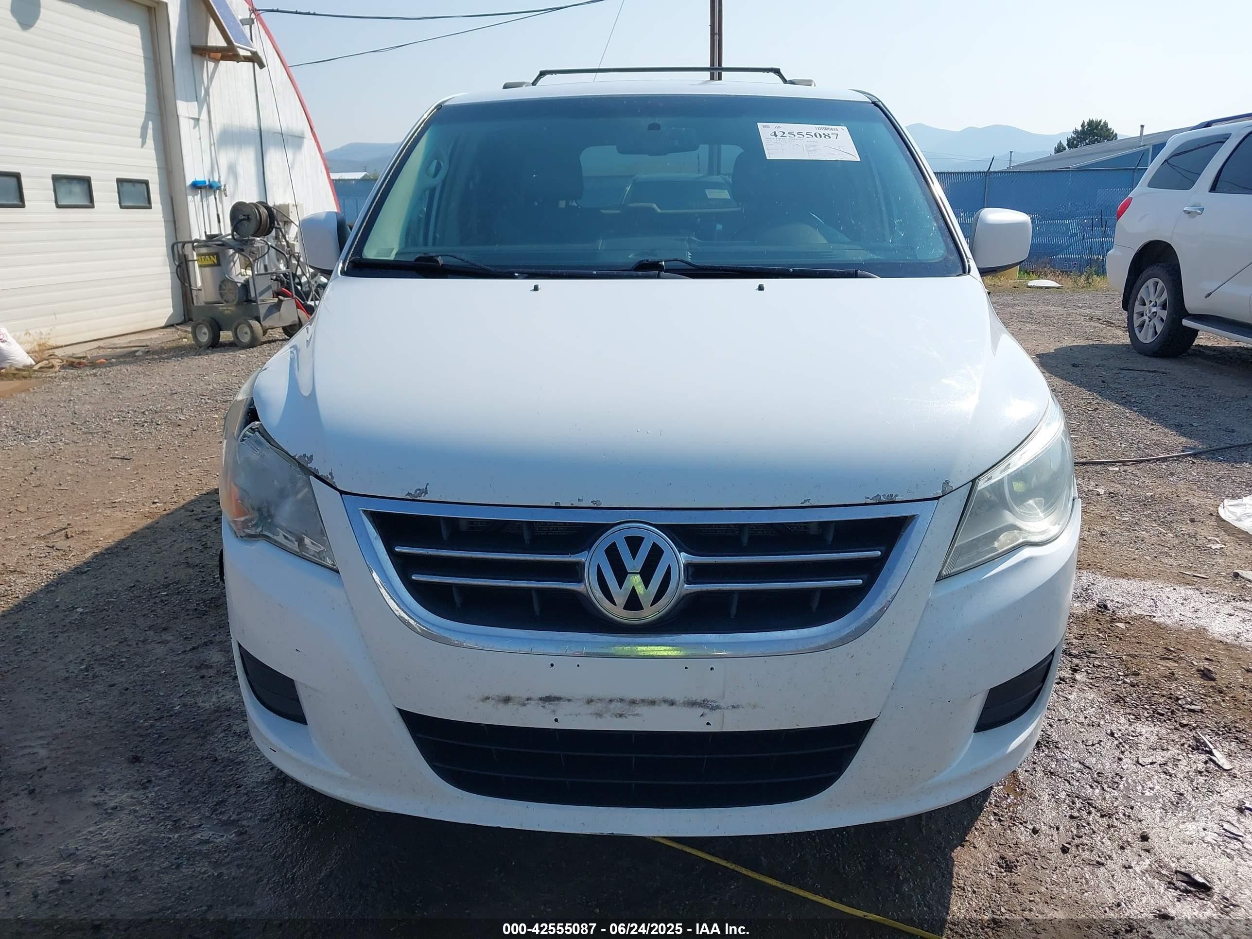 2014 Volkswagen Routan Se White vin: 2C4RVABG0ER134903