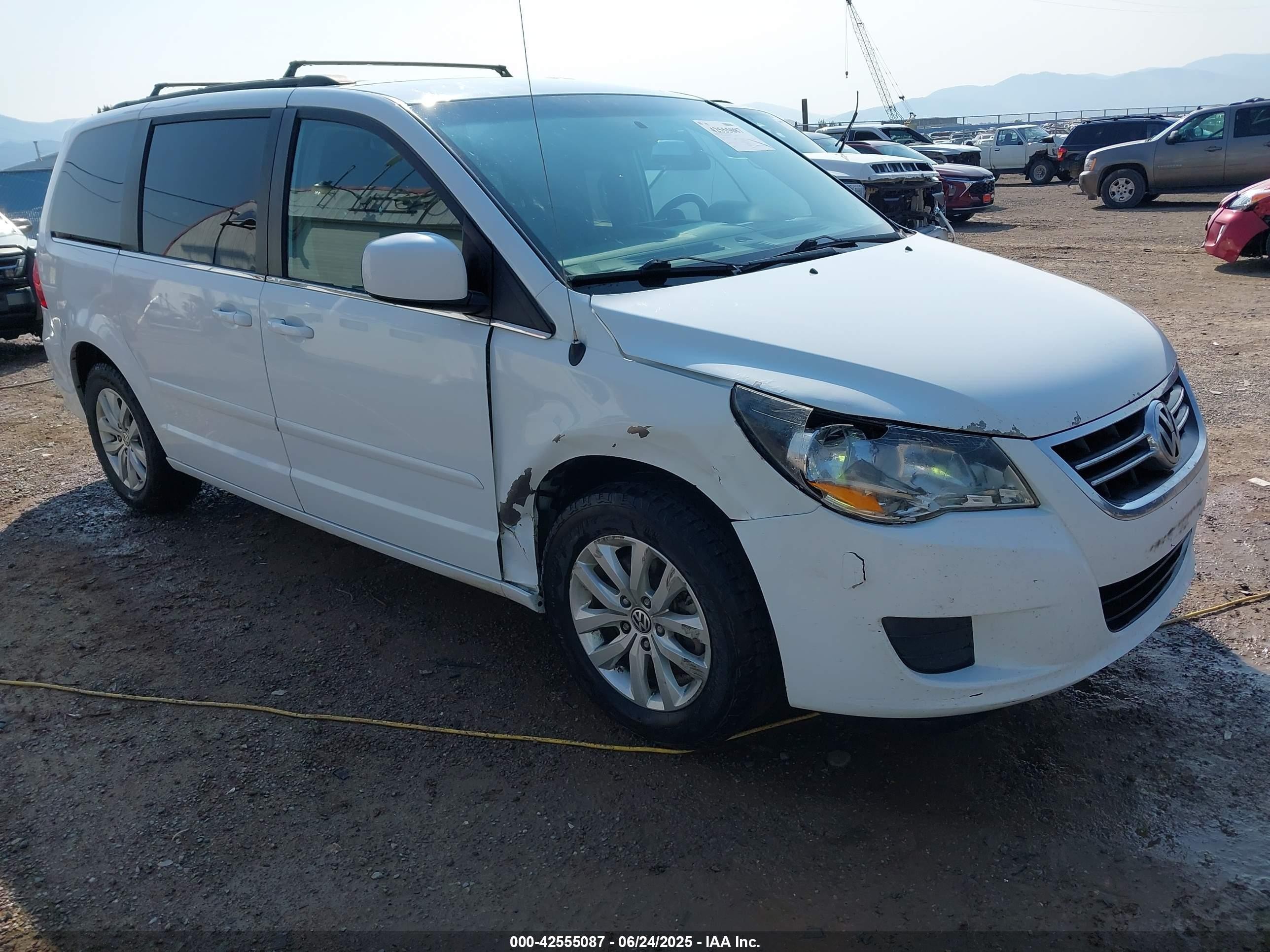 2014 Volkswagen Routan Se White vin: 2C4RVABG0ER134903
