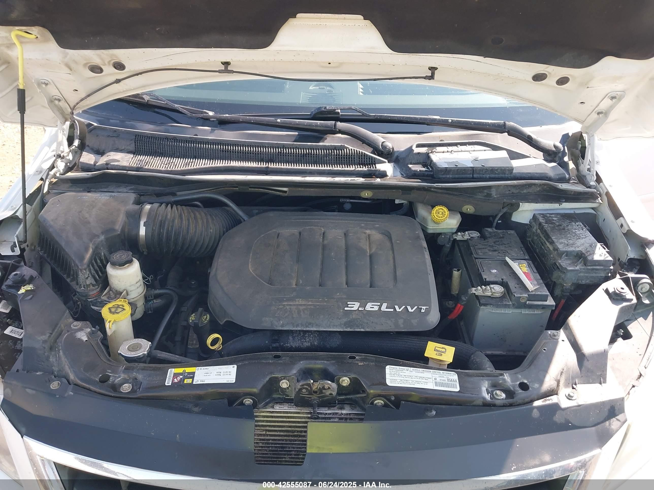 2014 Volkswagen Routan Se White vin: 2C4RVABG0ER134903