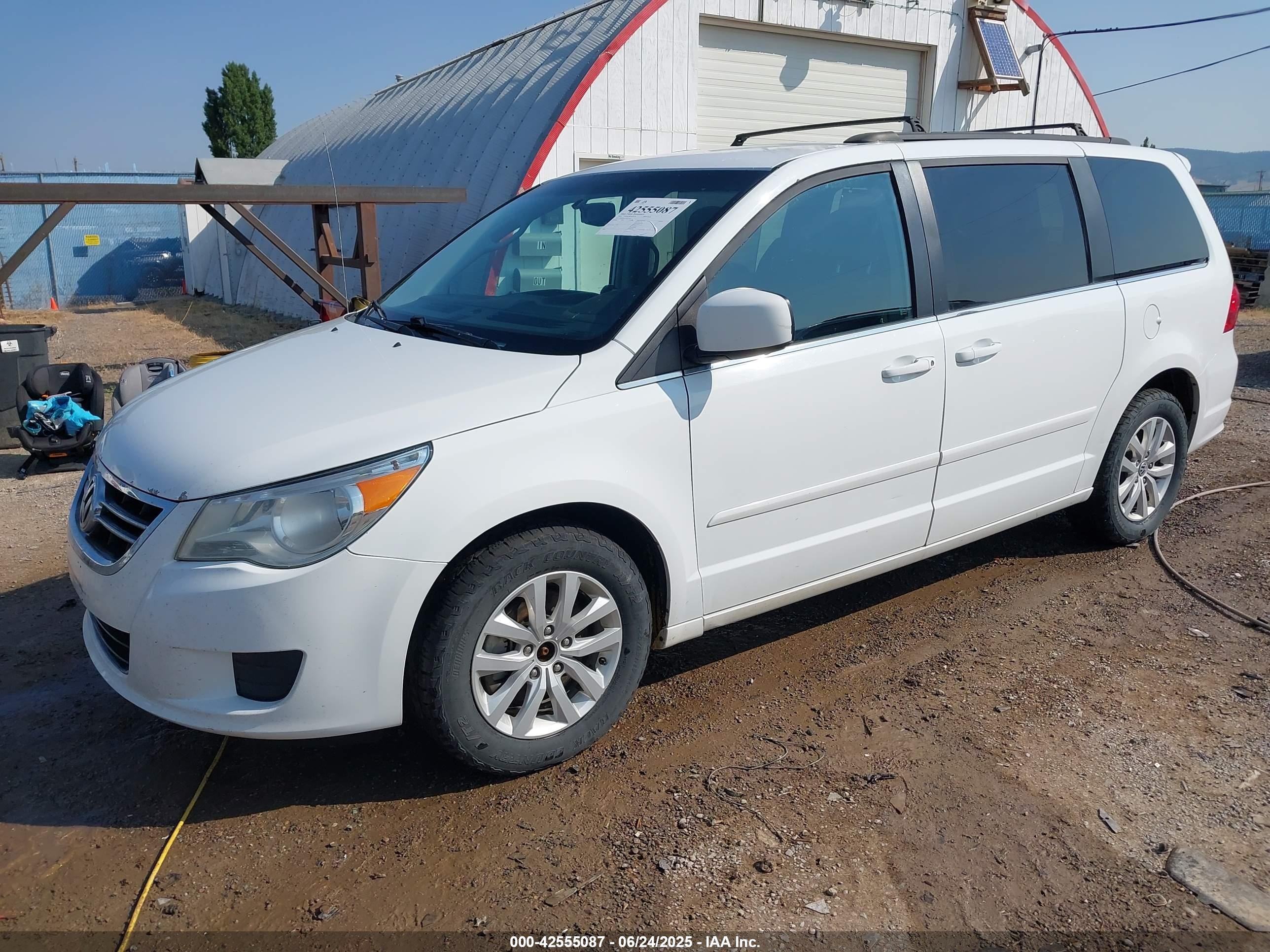 2014 Volkswagen Routan Se White vin: 2C4RVABG0ER134903