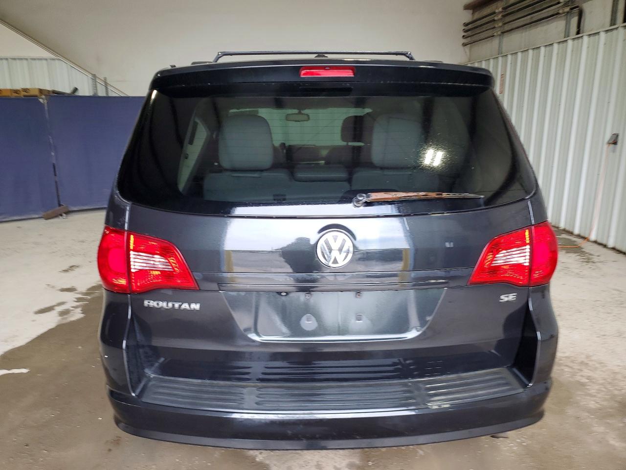 2013 Volkswagen Routan Se Black vin: 2C4RVABG1DR725532