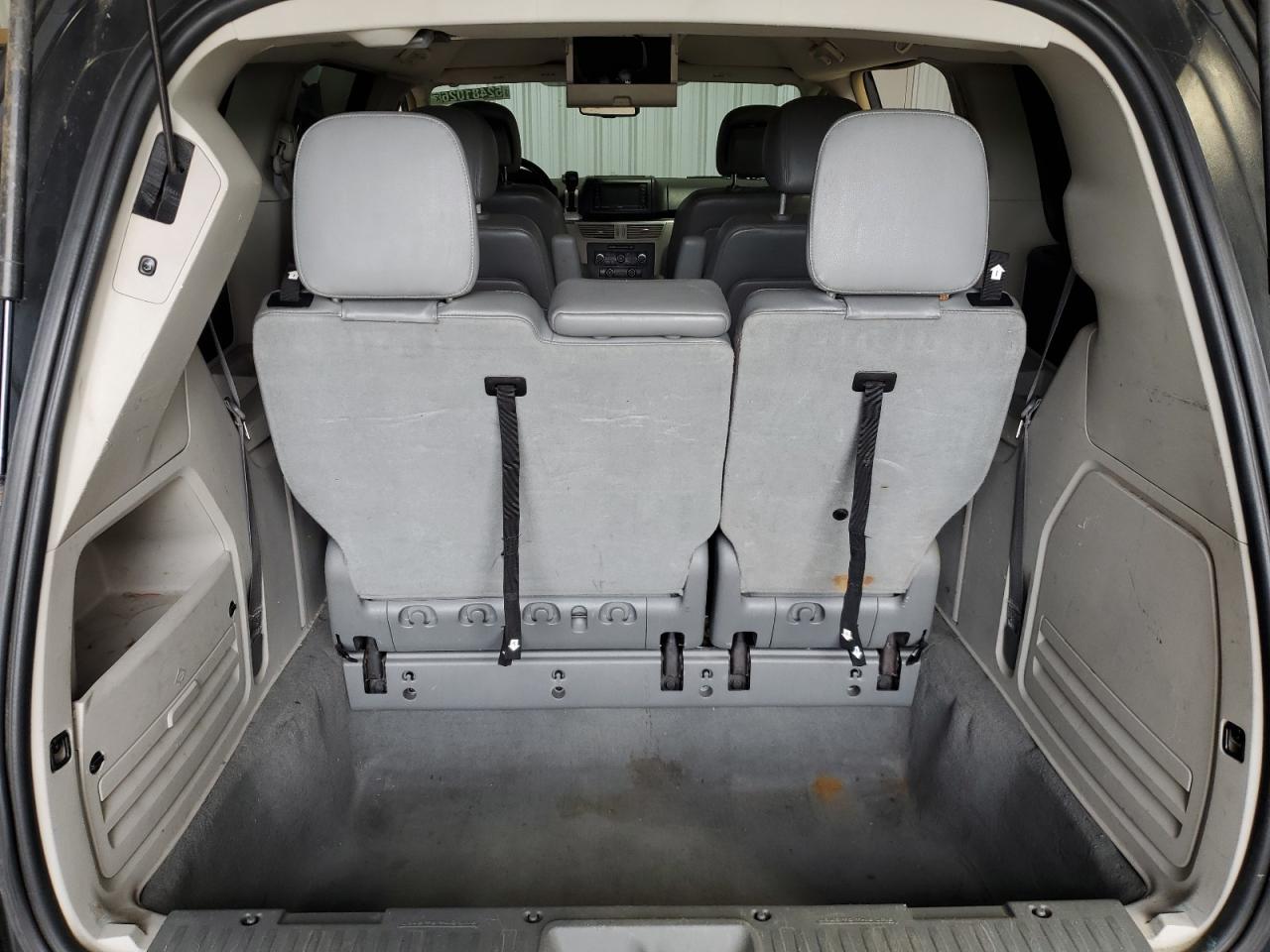 2013 Volkswagen Routan Se Black vin: 2C4RVABG1DR725532 Damage: Luggage Carpeting, Stained, Permanent