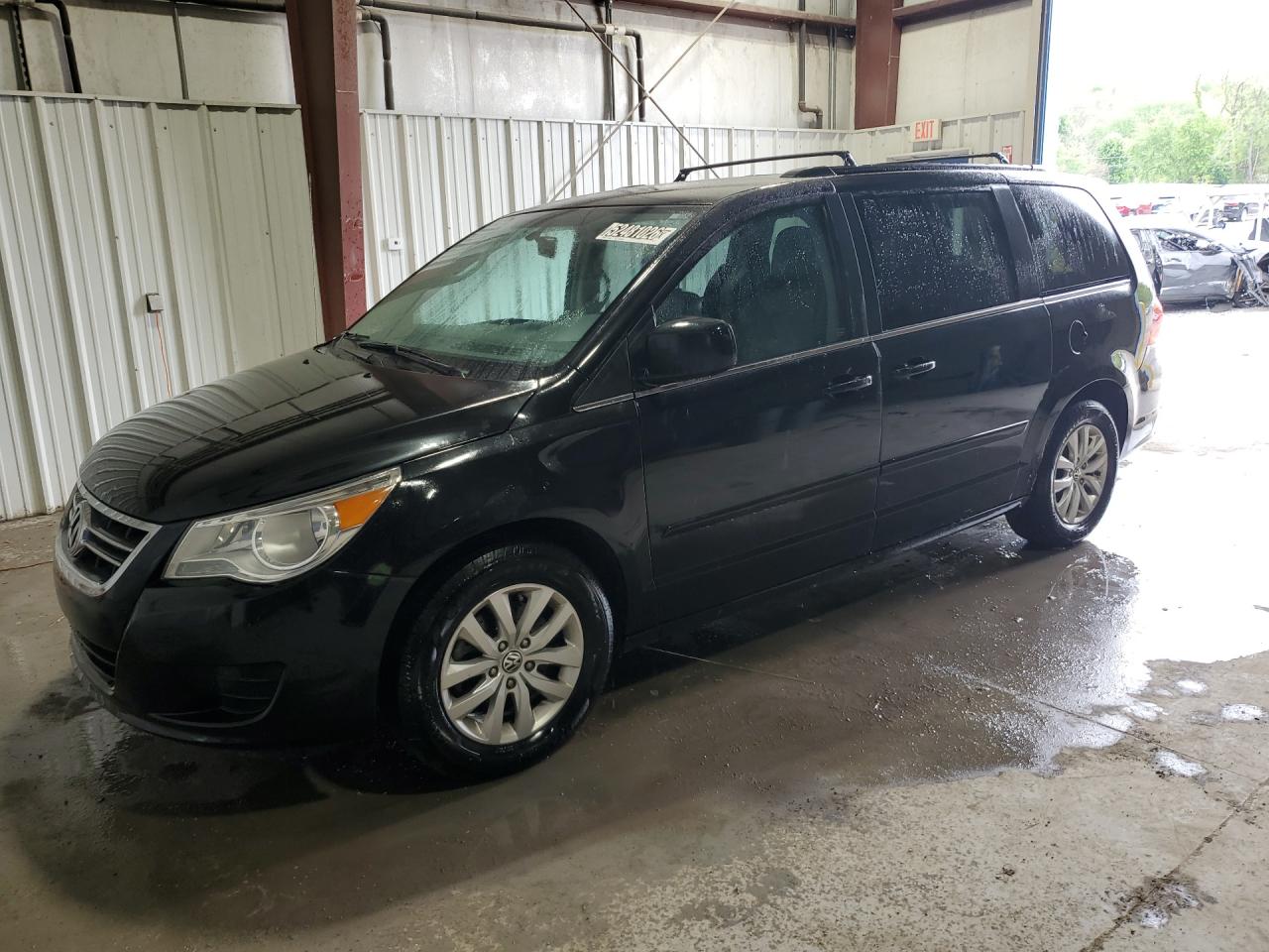 2013 Volkswagen Routan Se Black vin: 2C4RVABG1DR725532 Damage: Left Front Fender, Dent(S) W/ Paint Dmg, 8 To 9 Inches