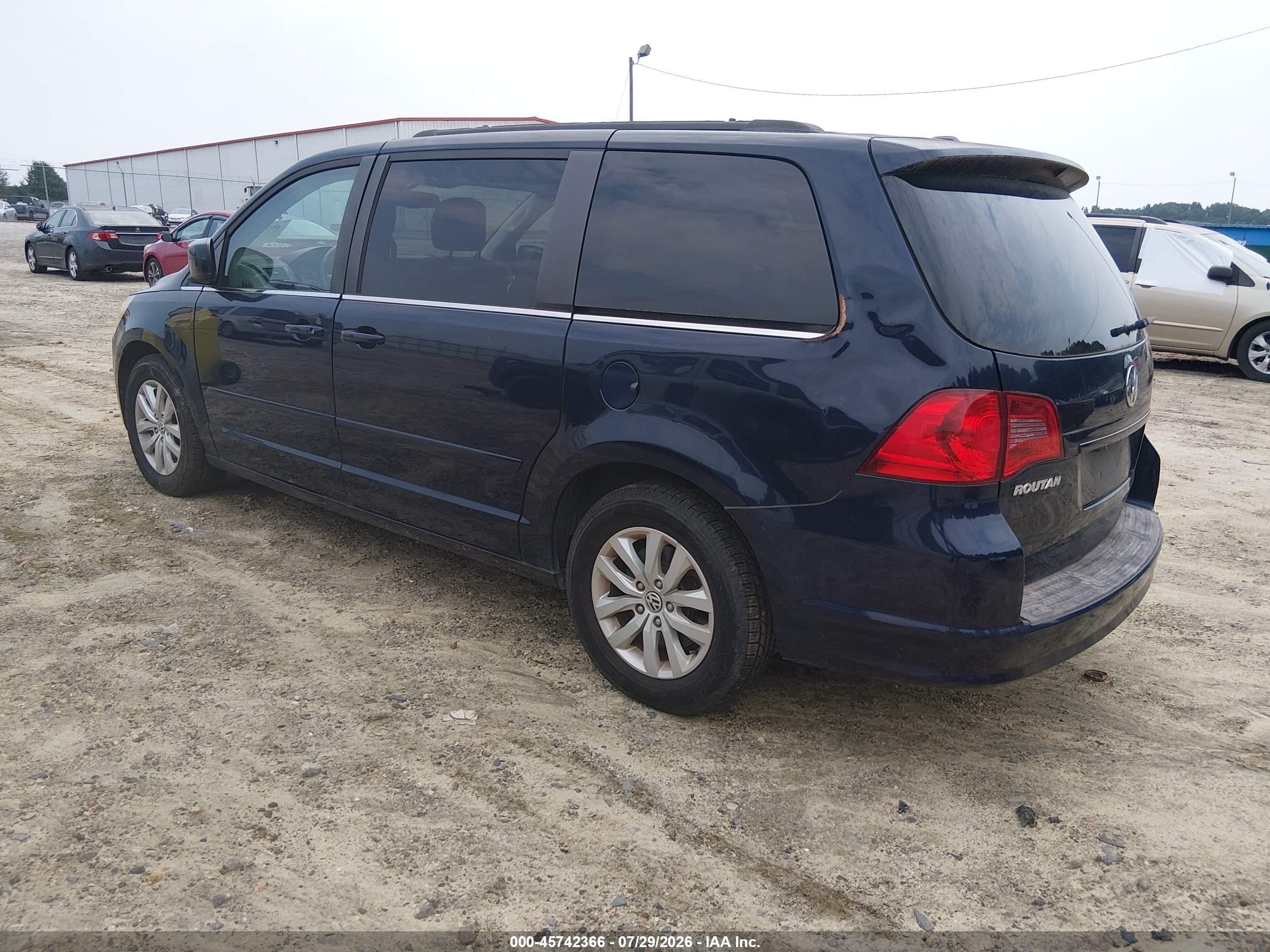 2014 Volkswagen Routan Se Синий vin: 2C4RVABG2ER134367