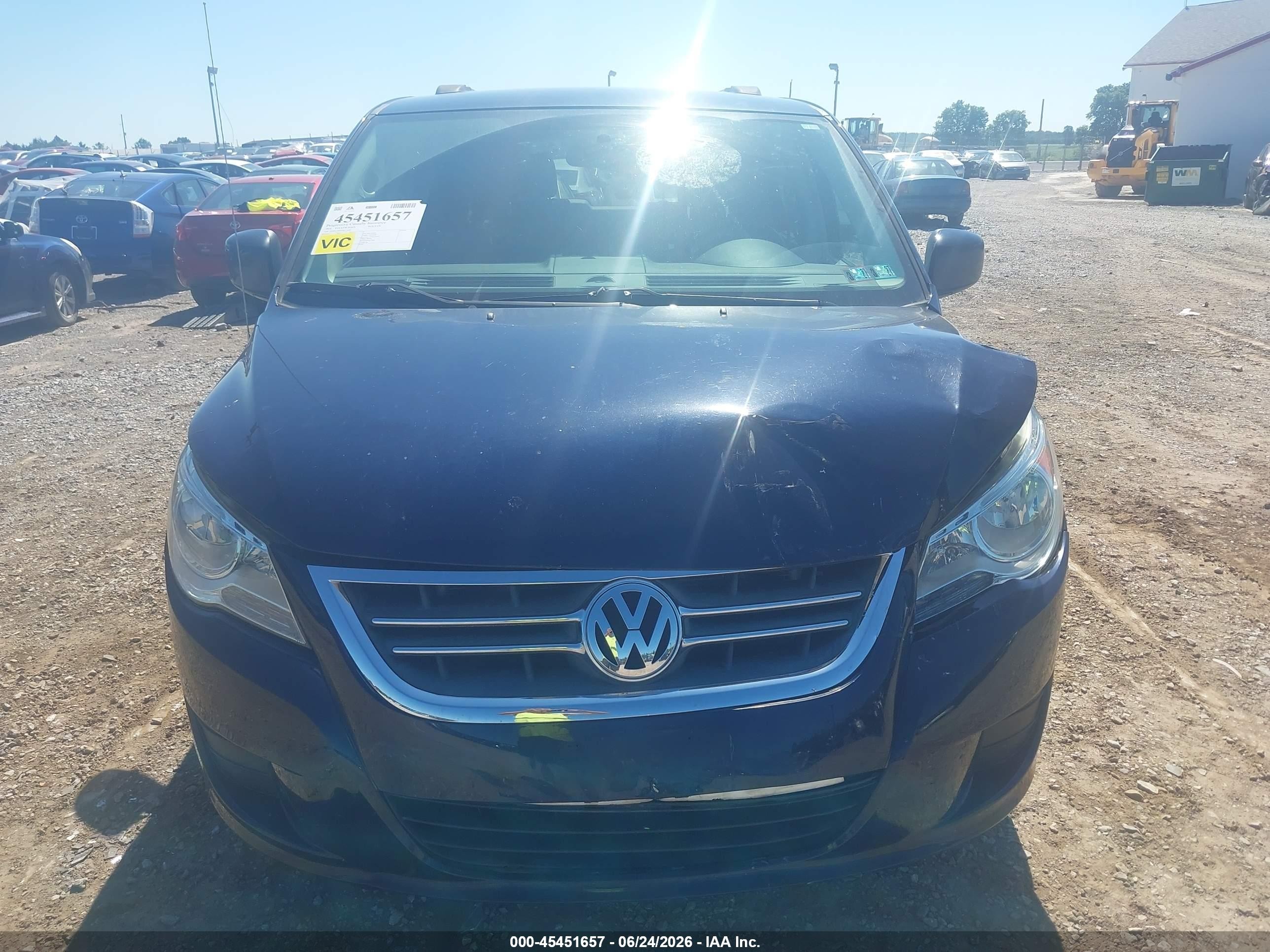 2014 Volkswagen Routan Se Dark Blue vin: 2C4RVABG3ER134460
