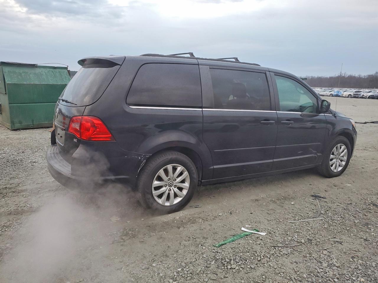 2014 Volkswagen Routan Se Black vin: 2C4RVABG3ER135091