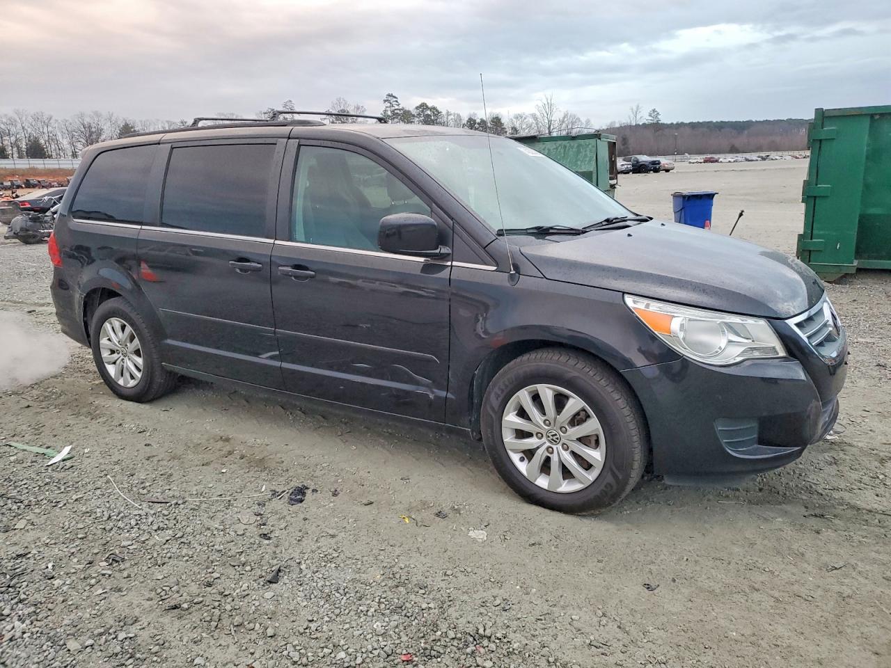 2014 Volkswagen Routan Se Black vin: 2C4RVABG3ER135091