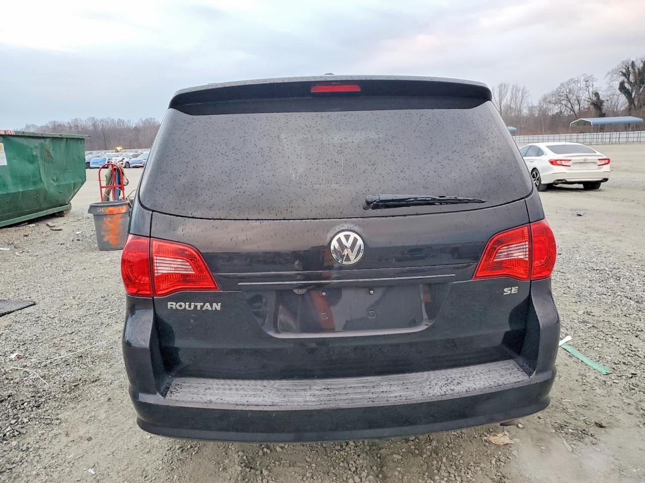 2014 Volkswagen Routan Se Black vin: 2C4RVABG3ER135091