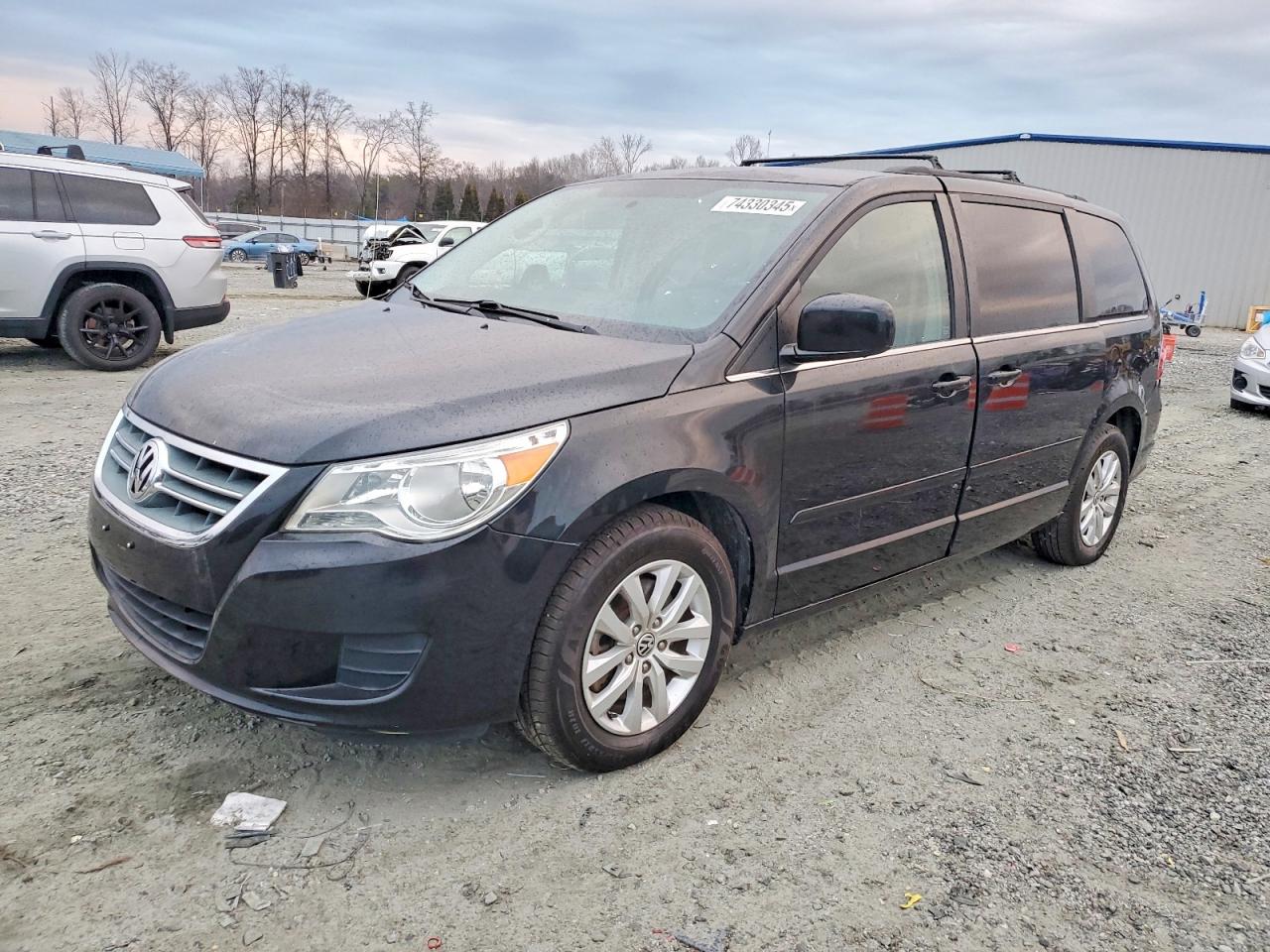 2014 Volkswagen Routan Se Black vin: 2C4RVABG3ER135091