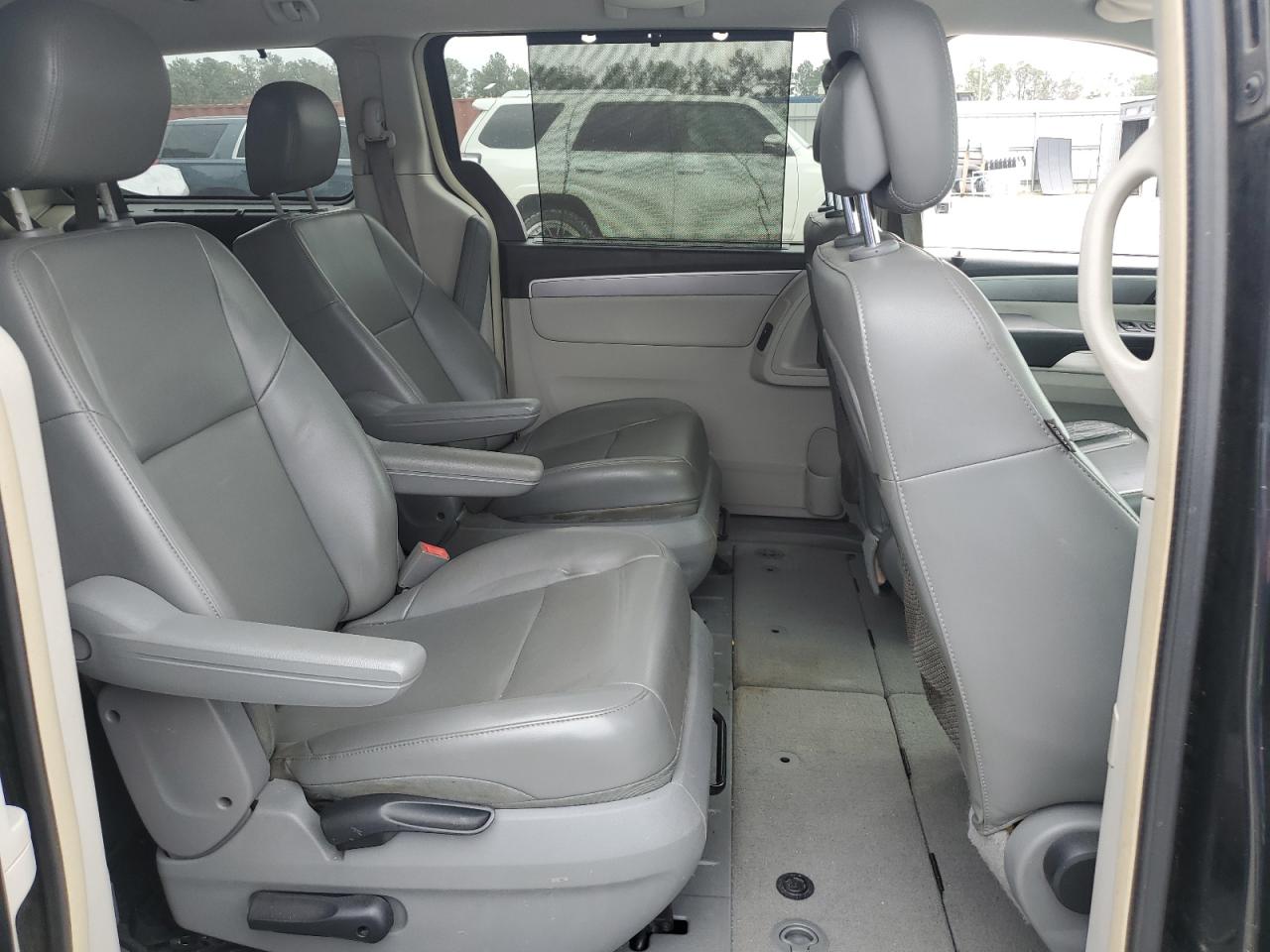2014 Volkswagen Routan Se Black vin: 2C4RVABG3ER135351