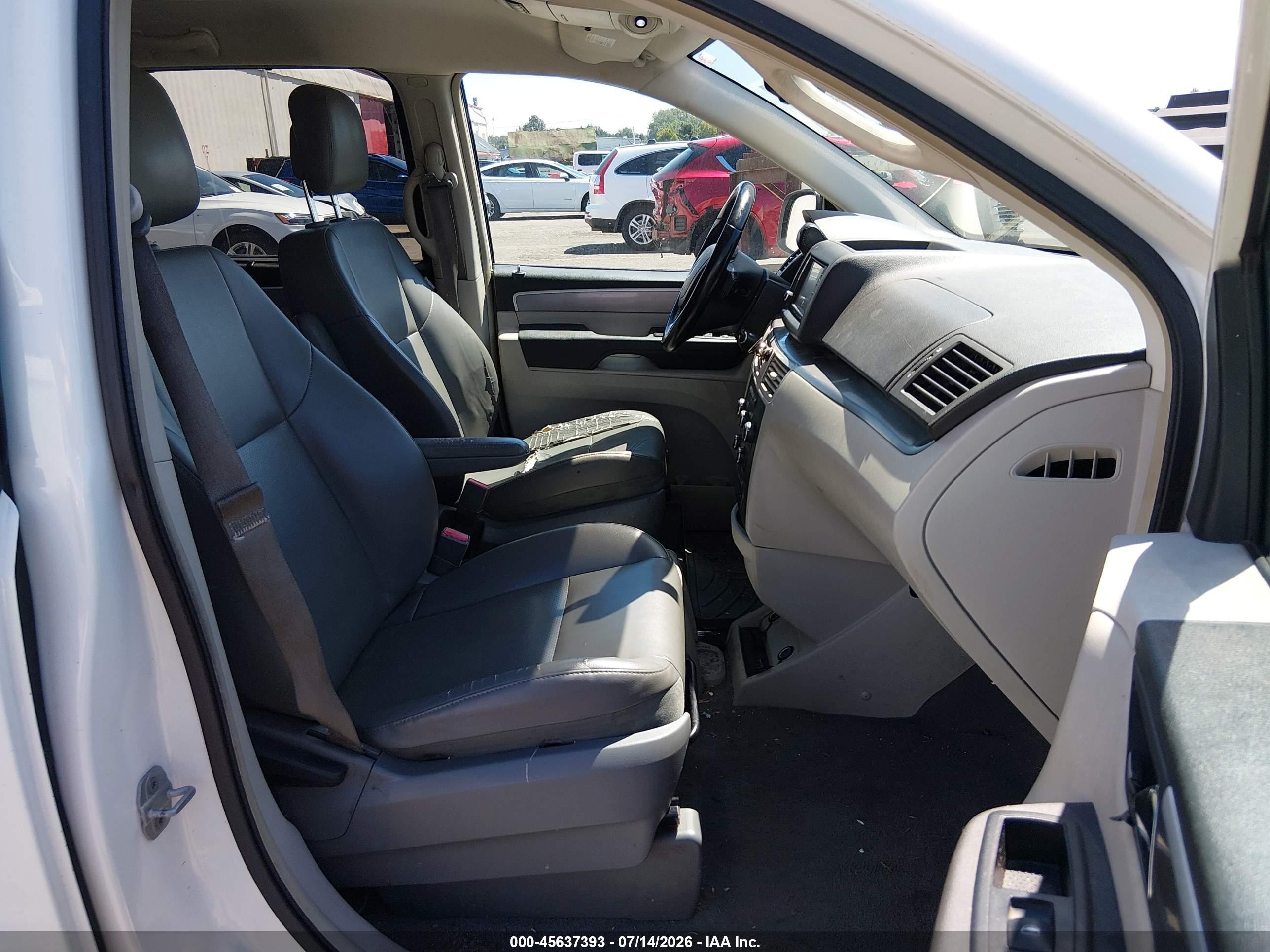 2012 Volkswagen Routan Se White vin: 2C4RVABG4CR136294