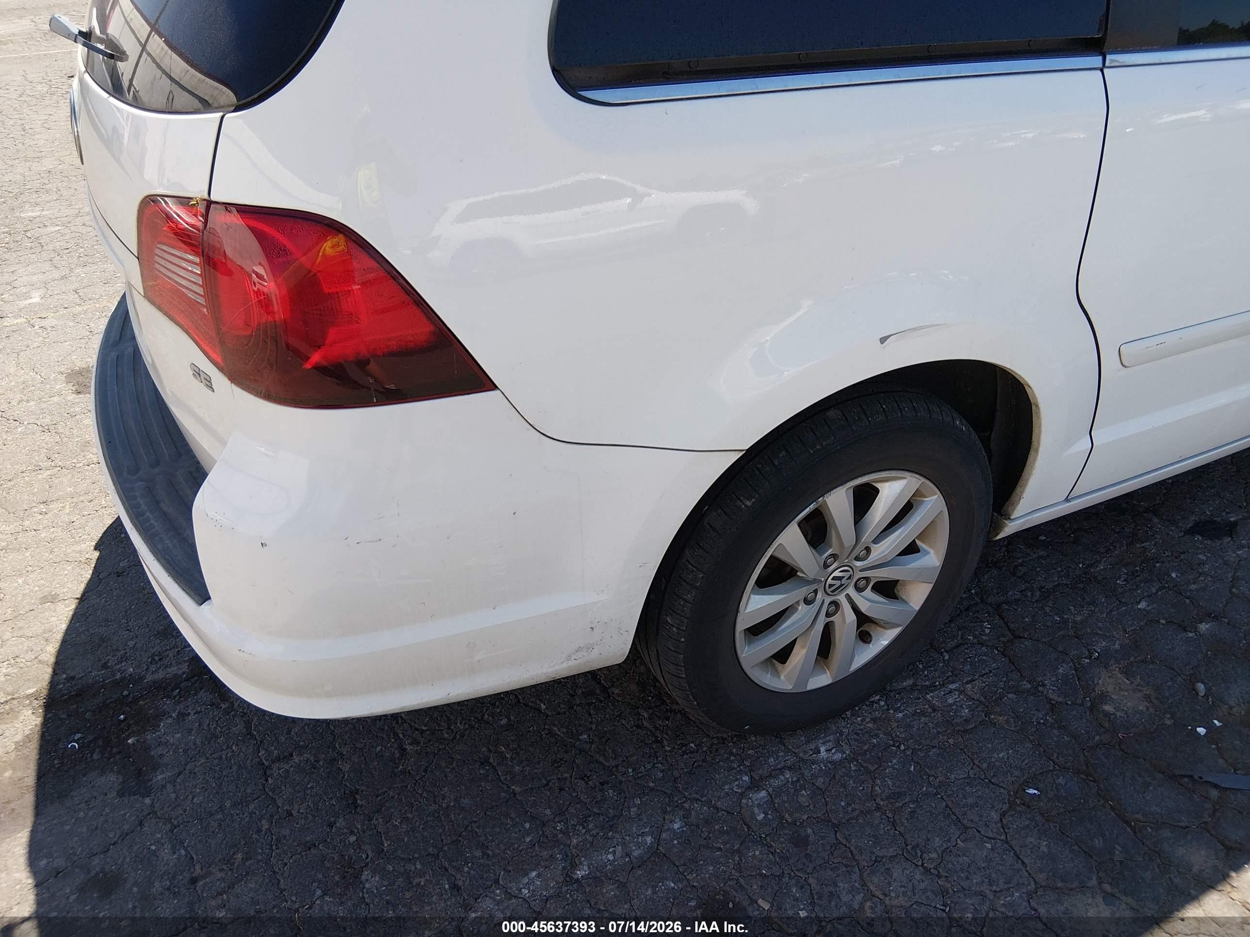 2012 Volkswagen Routan Se White vin: 2C4RVABG4CR136294