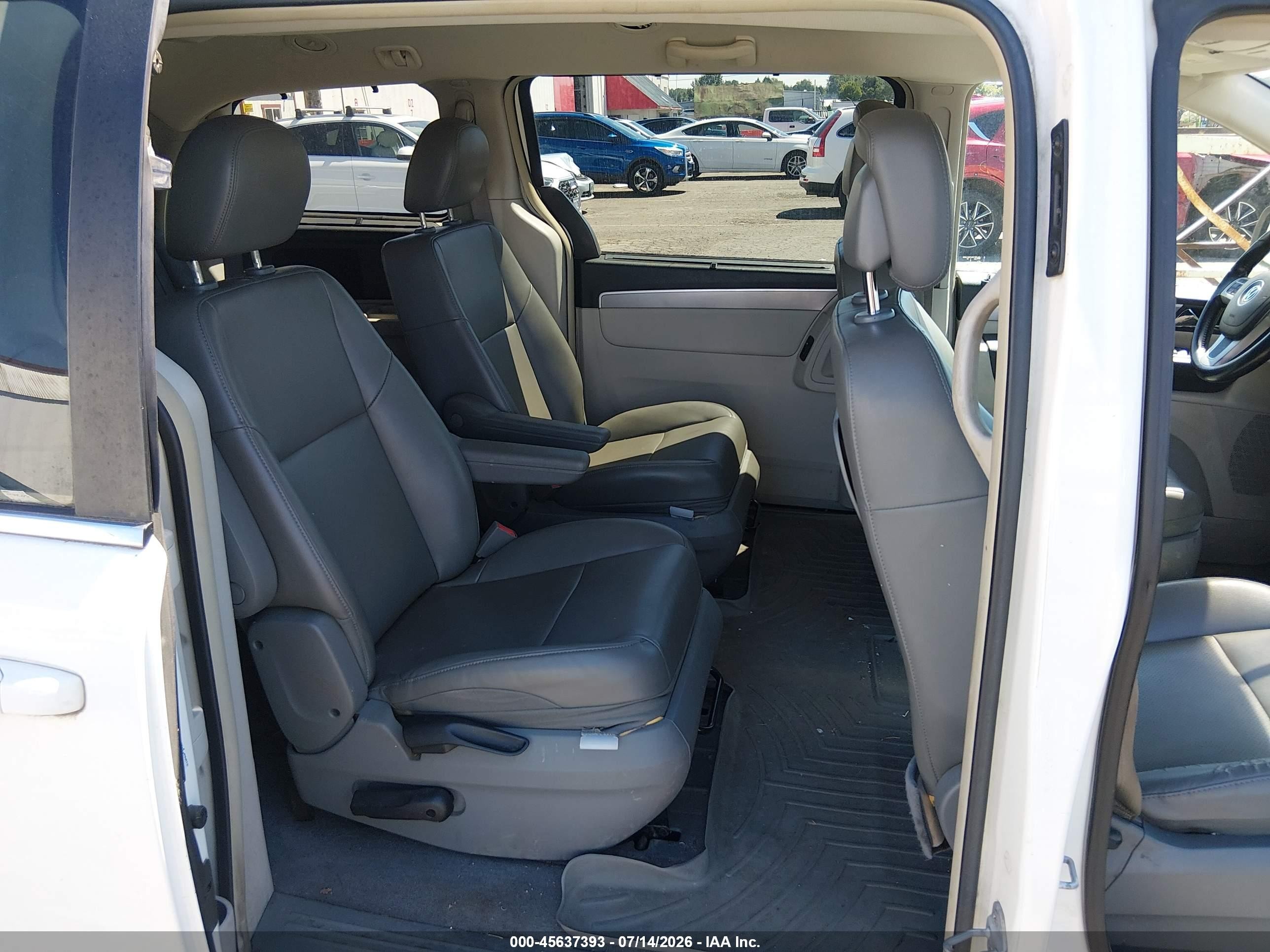 2012 Volkswagen Routan Se White vin: 2C4RVABG4CR136294
