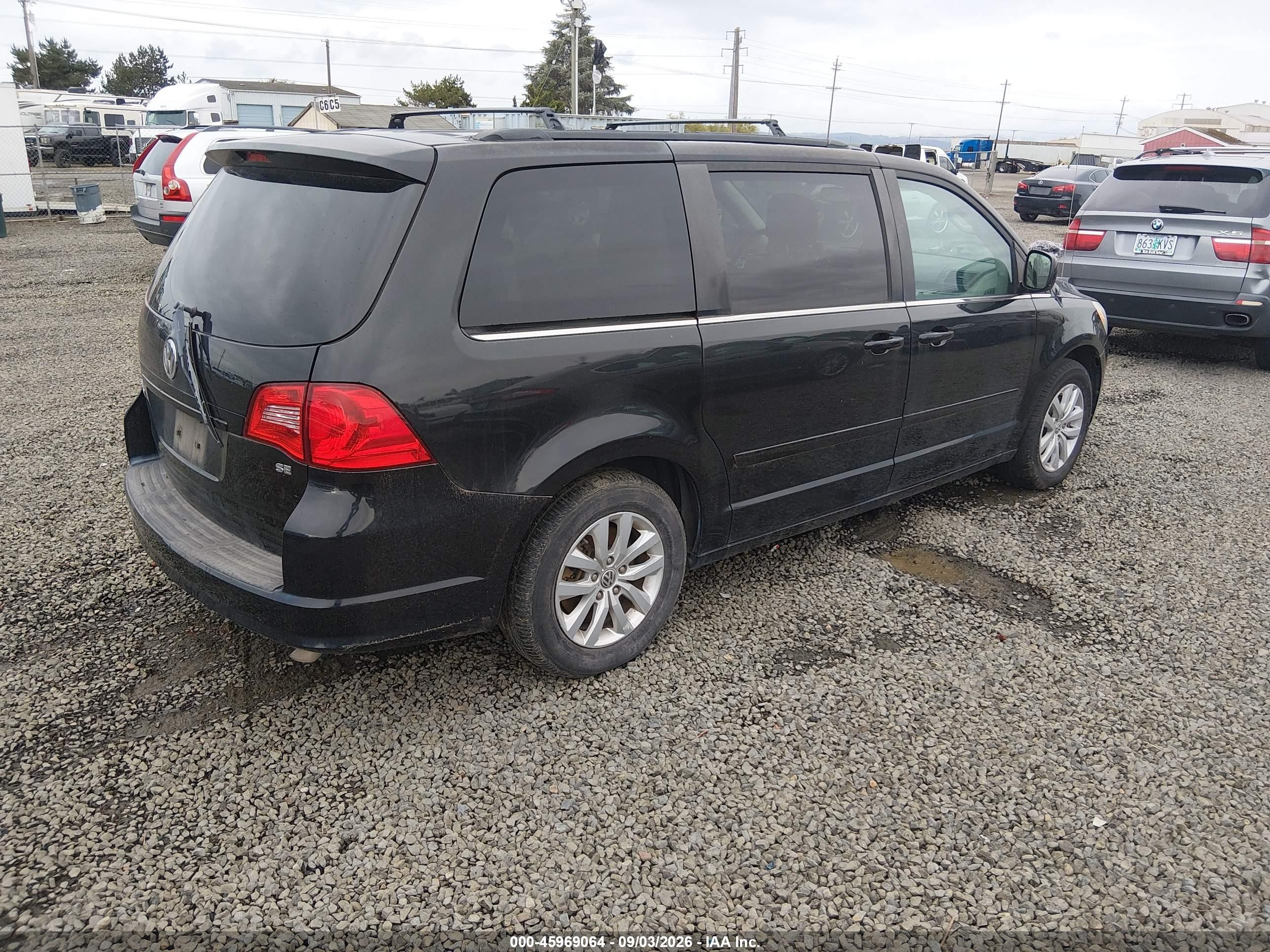 2012 Volkswagen Routan Se Black vin: 2C4RVABG4CR276944