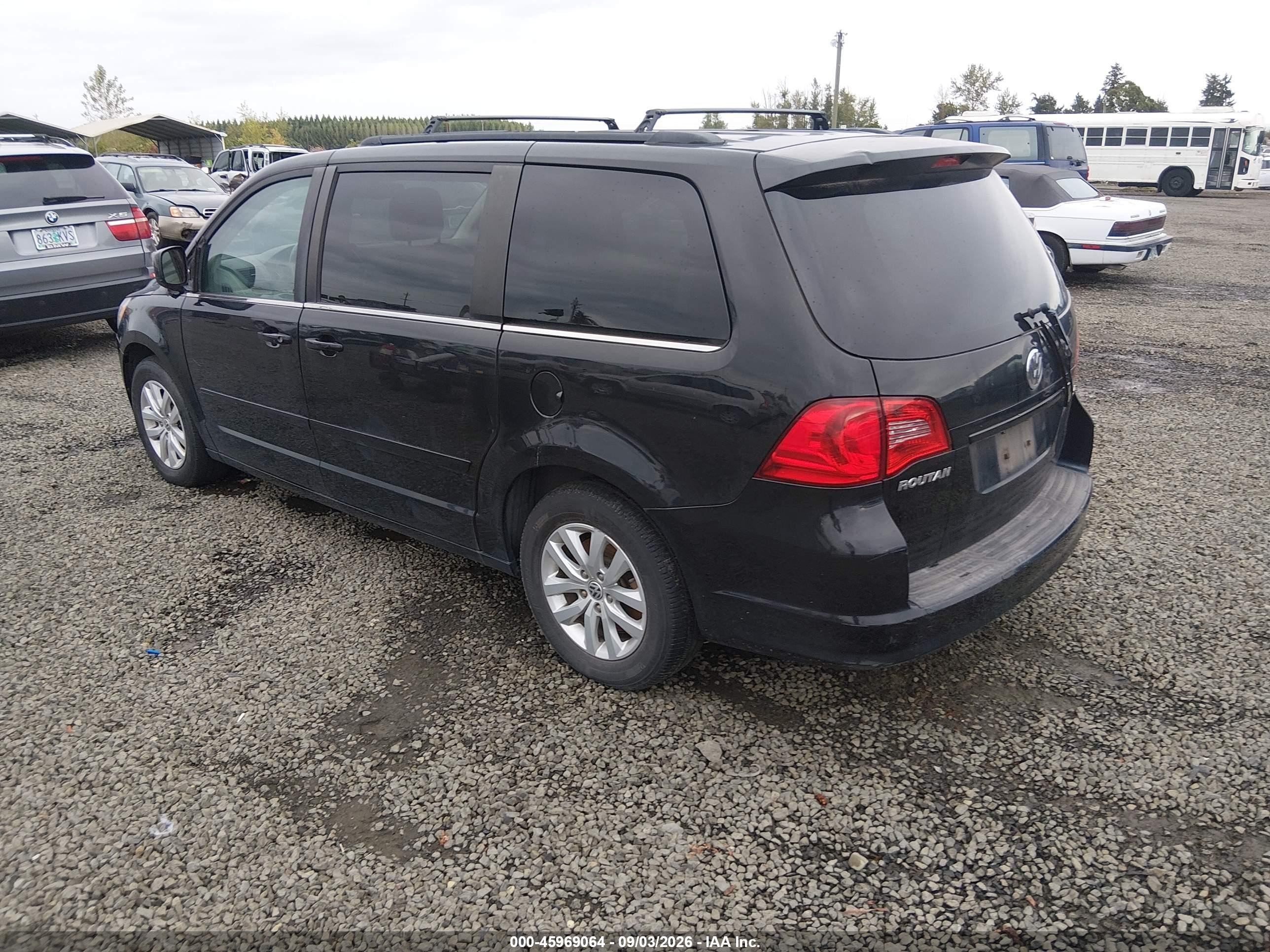 2012 Volkswagen Routan Se Black vin: 2C4RVABG4CR276944