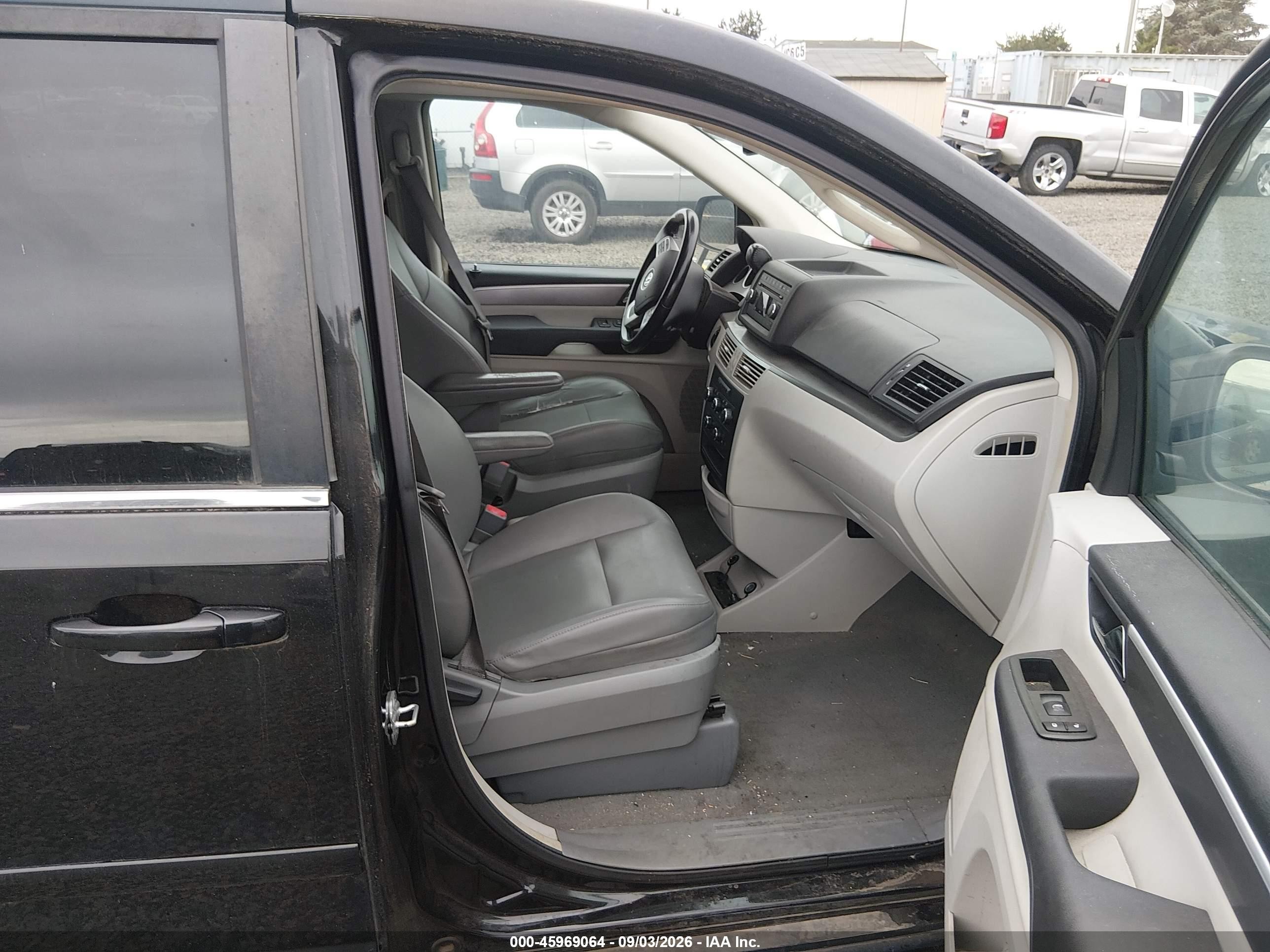 2012 Volkswagen Routan Se Black vin: 2C4RVABG4CR276944