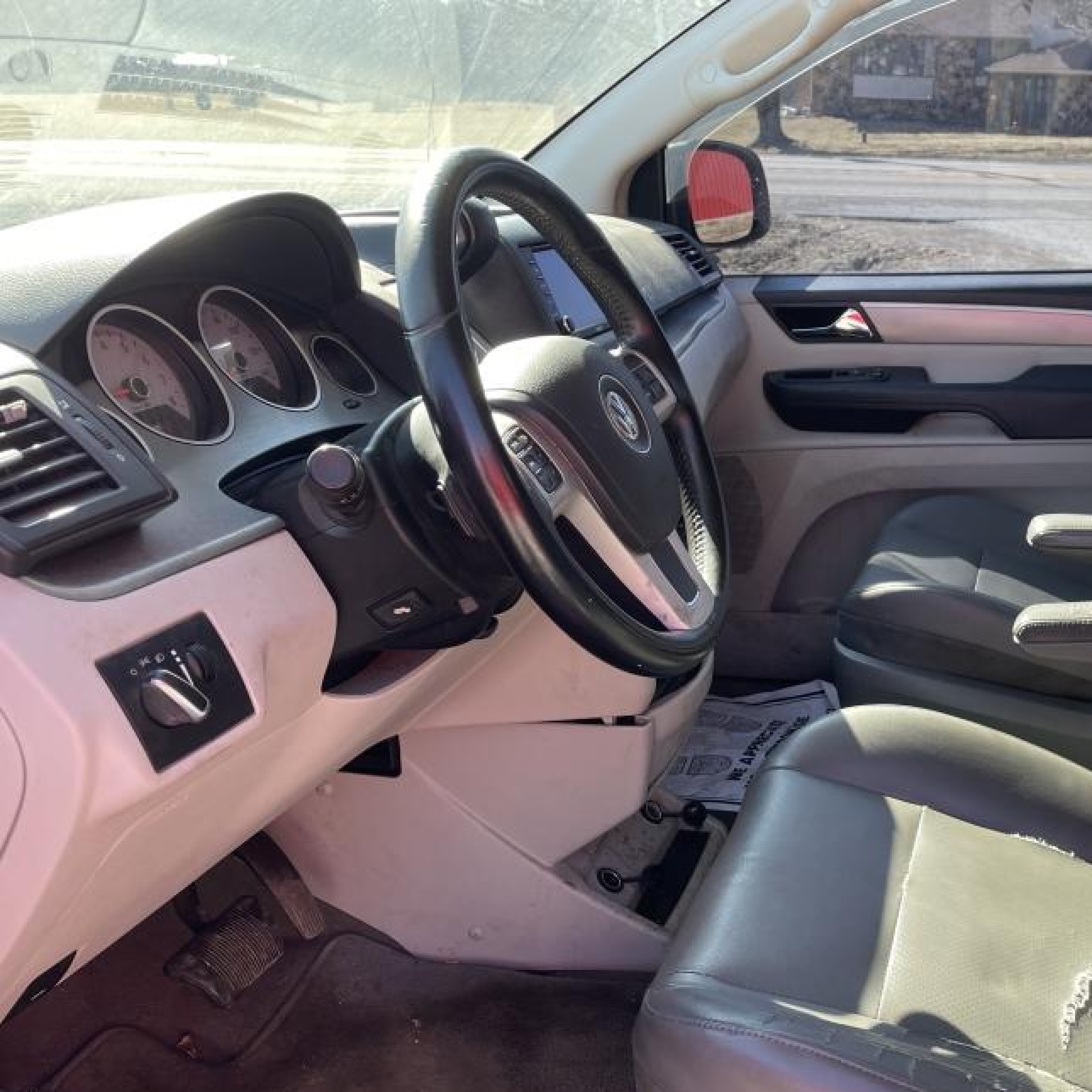 2012 Volkswagen Routan Se Silver vin: 2C4RVABG4CR293873