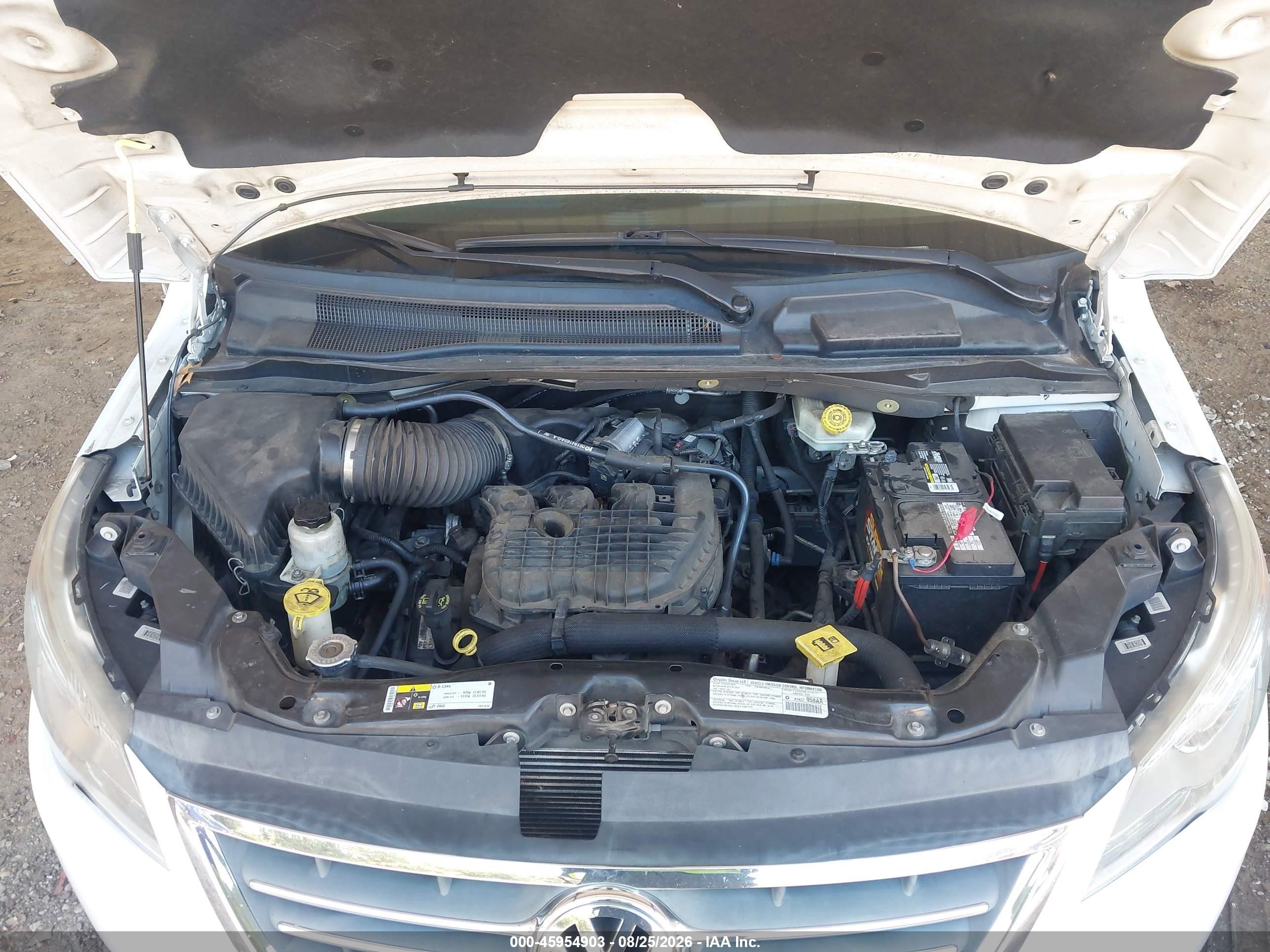 2014 Volkswagen Routan Se White vin: 2C4RVABG4ER135178