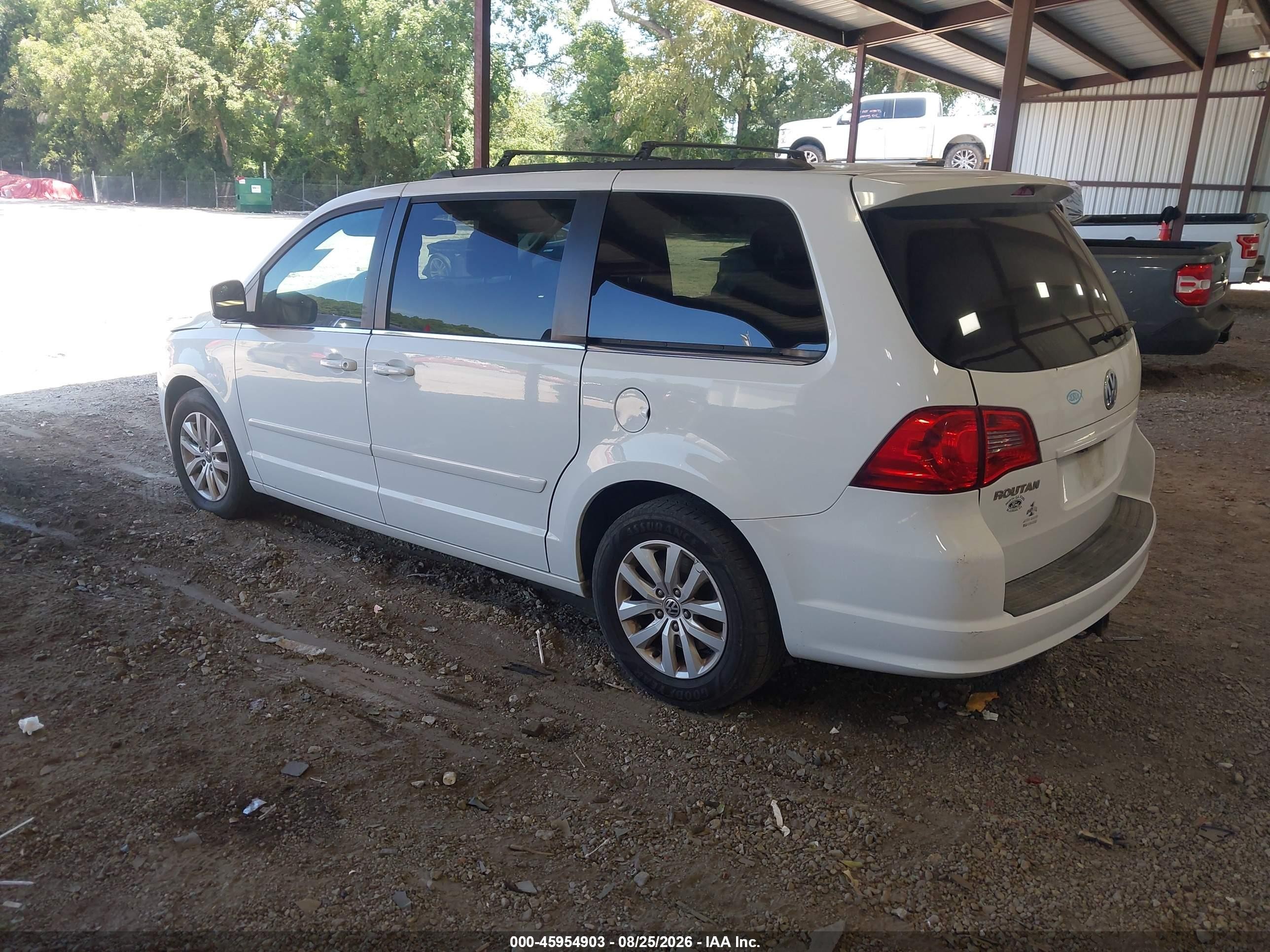 2014 Volkswagen Routan Se White vin: 2C4RVABG4ER135178