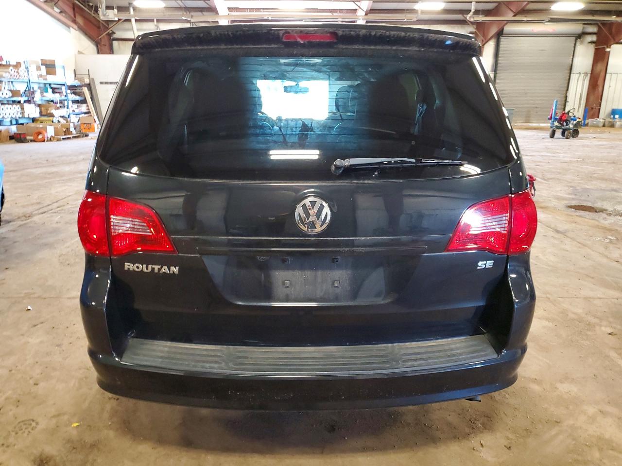 2013 Volkswagen Routan Se Blue vin: 2C4RVABG6DR724733