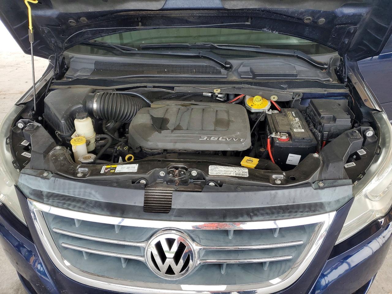 2013 Volkswagen Routan Se Blue vin: 2C4RVABG6DR725106
