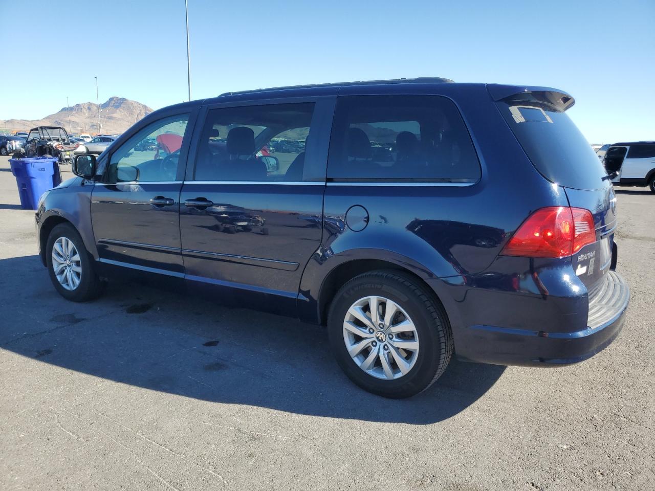 2014 Volkswagen Routan Se Blue vin: 2C4RVABG6ER134498