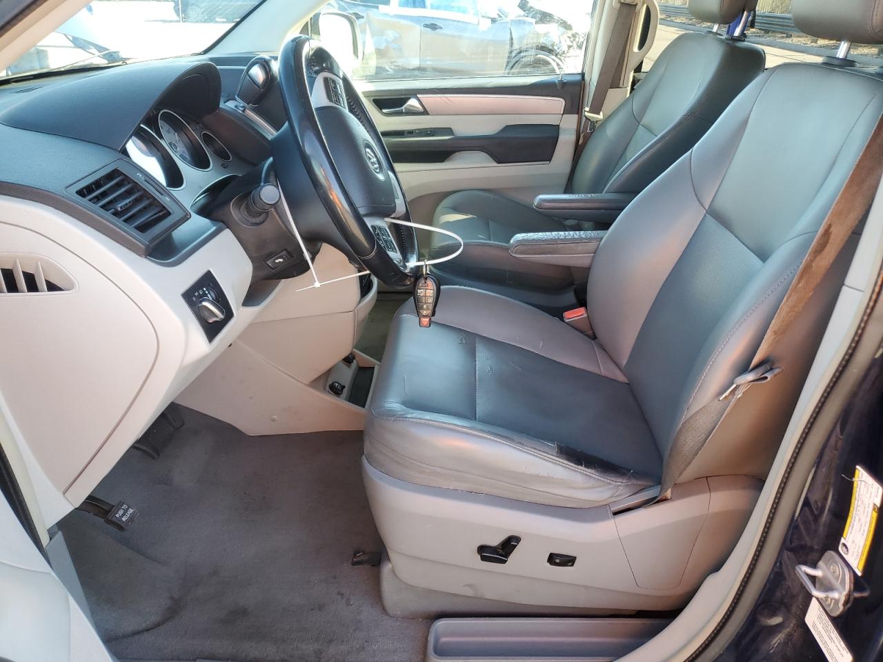 2014 Volkswagen Routan Se Blue vin: 2C4RVABG6ER134498