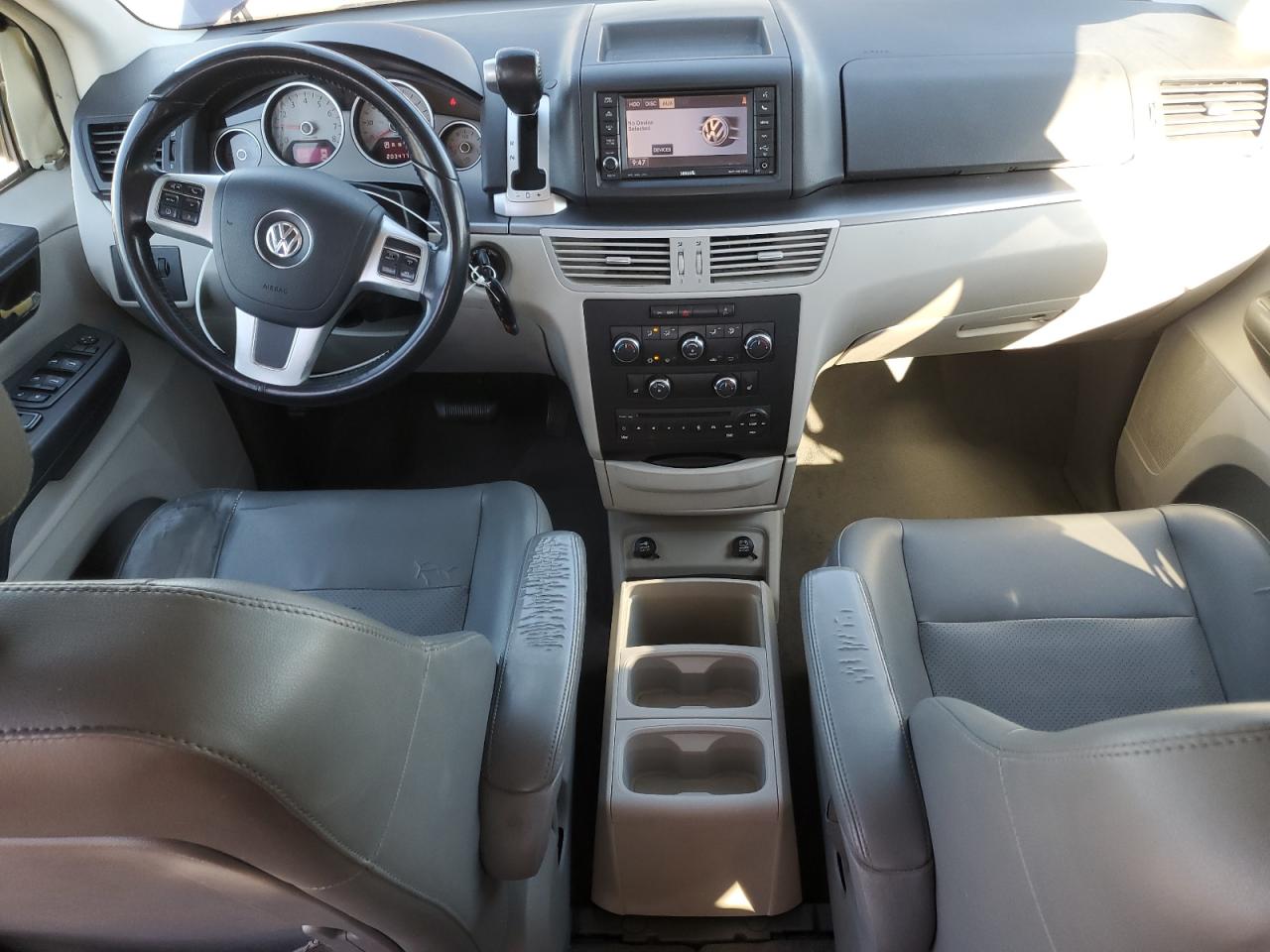 2014 Volkswagen Routan Se Blue vin: 2C4RVABG6ER134498