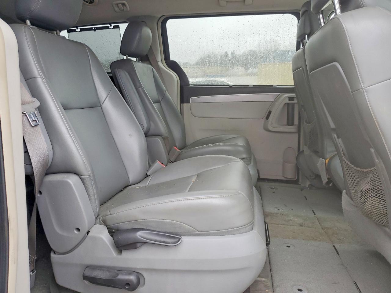 2014 Volkswagen Routan Se Black vin: 2C4RVABG6ER134663