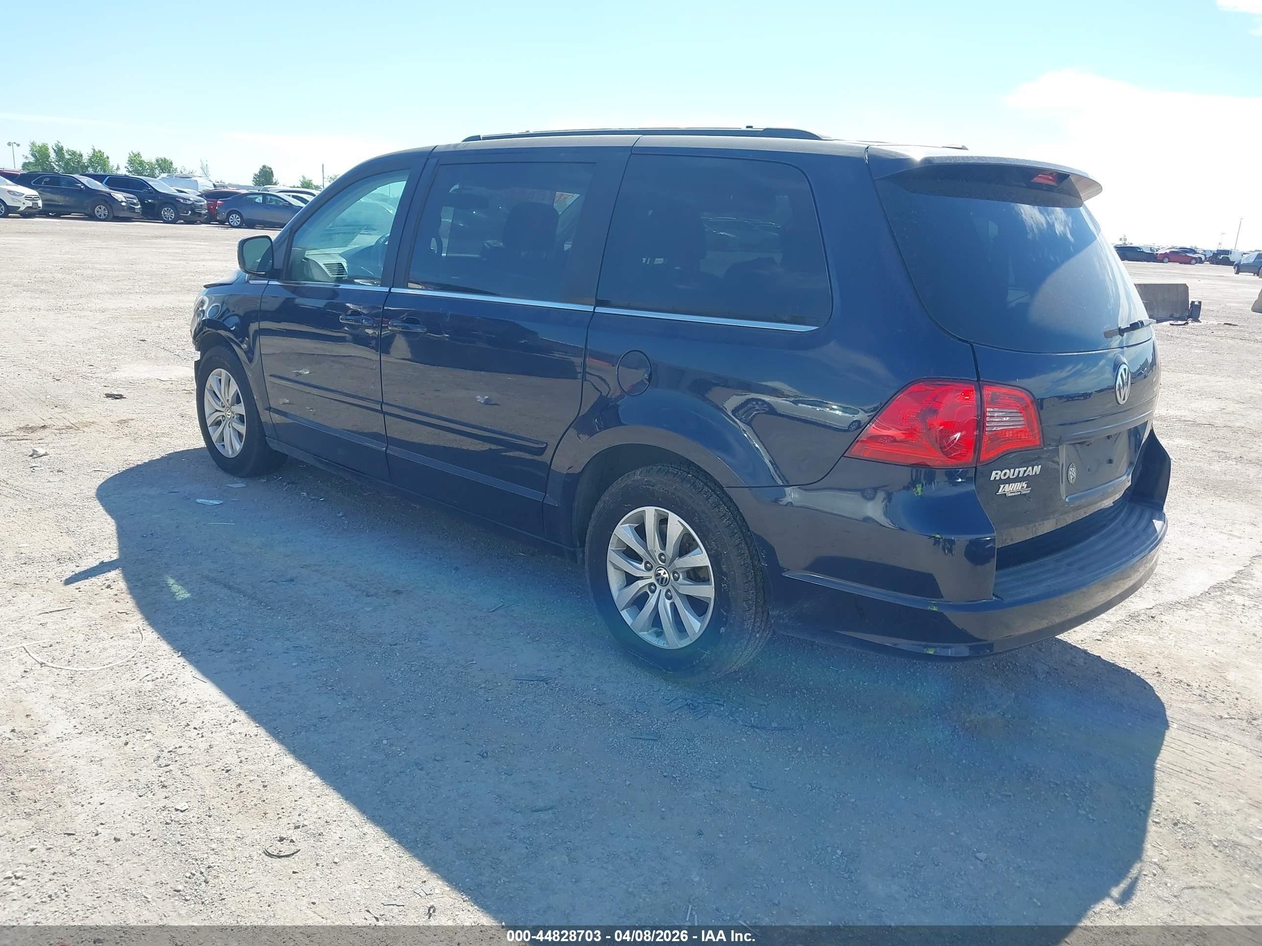 2014 Volkswagen Routan Se Dark Blue vin: 2C4RVABG6ER134937