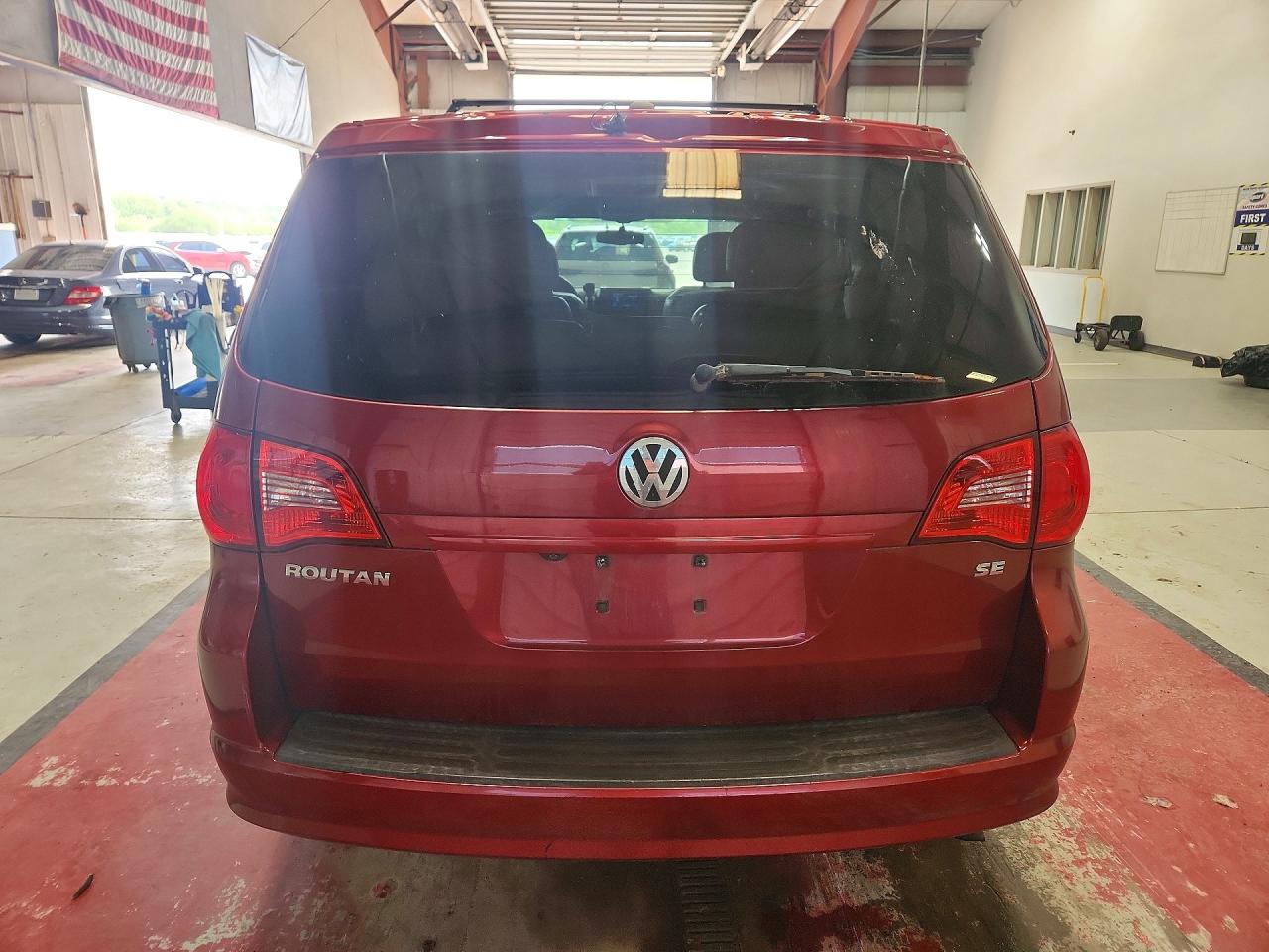 2012 Volkswagen Routan Se Burgundy vin: 2C4RVABG7CR276680