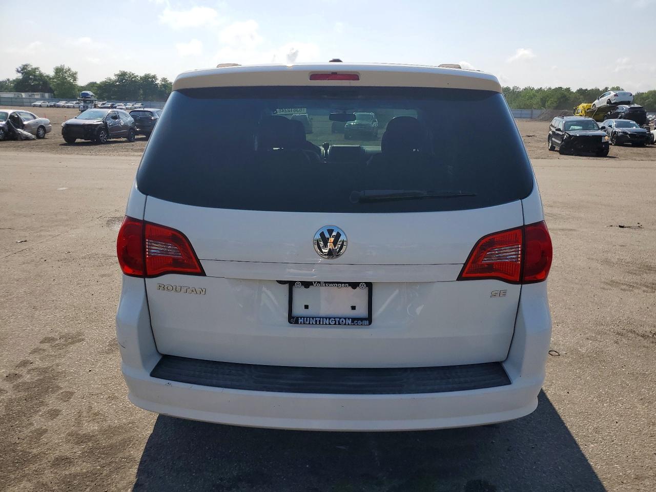 2012 Volkswagen Routan Se White vin: 2C4RVABG7CR392008