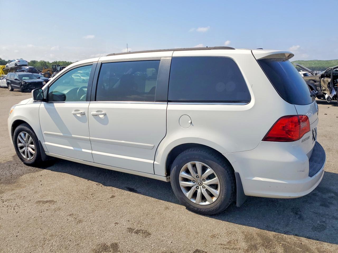 2012 Volkswagen Routan Se White vin: 2C4RVABG7CR392008