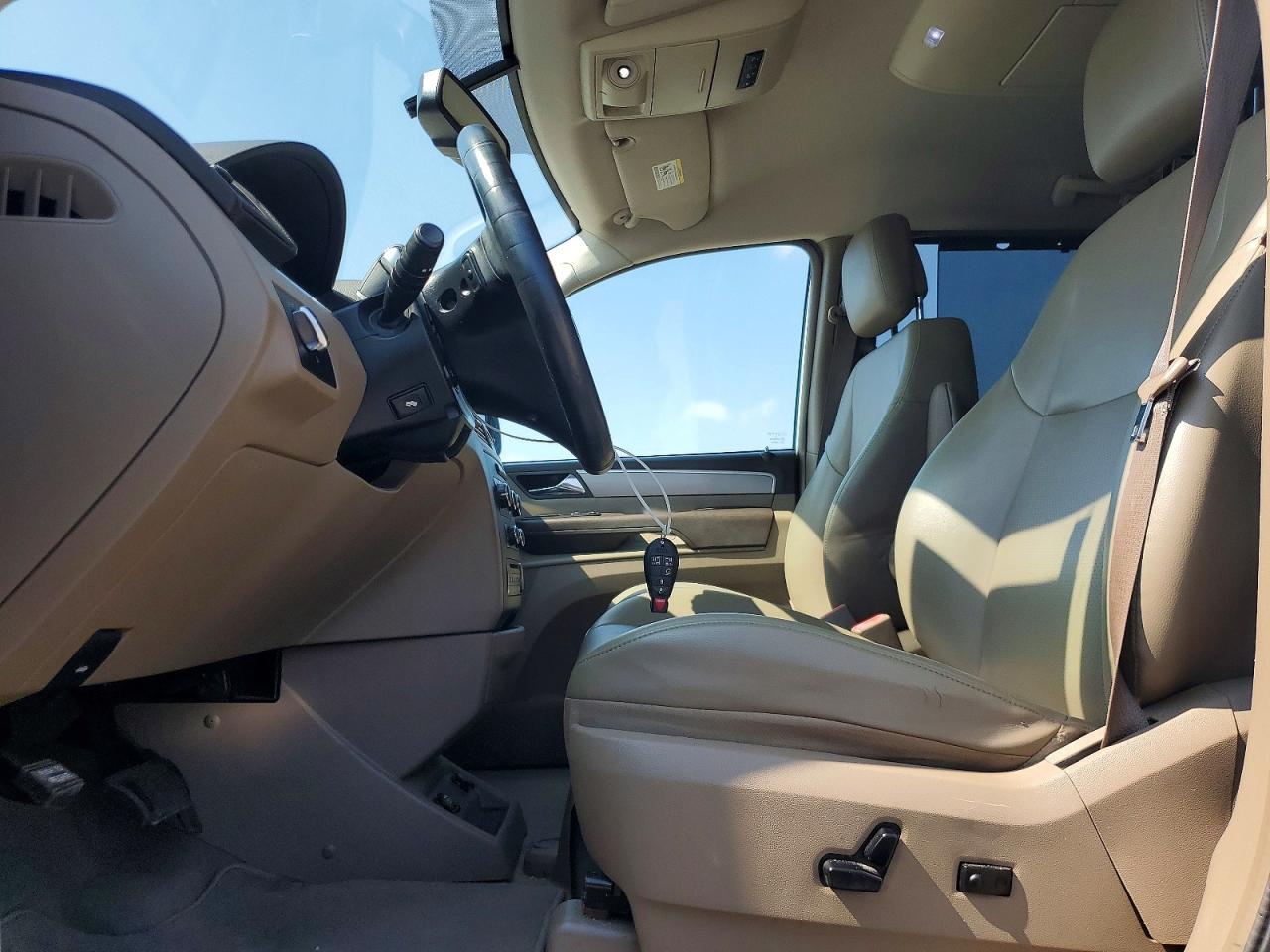 2012 Volkswagen Routan Se White vin: 2C4RVABG7CR392008