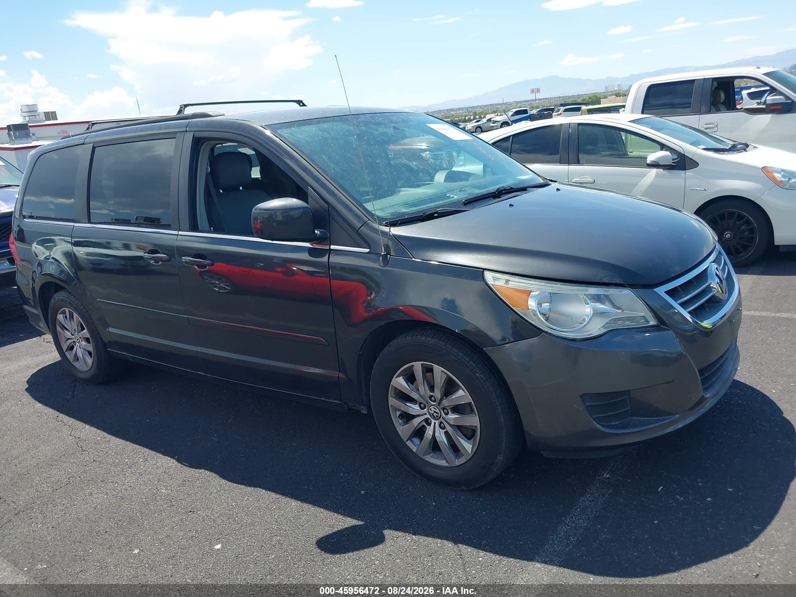 2012 Volkswagen Routan Se Gray vin: 2C4RVABG7CR393885
