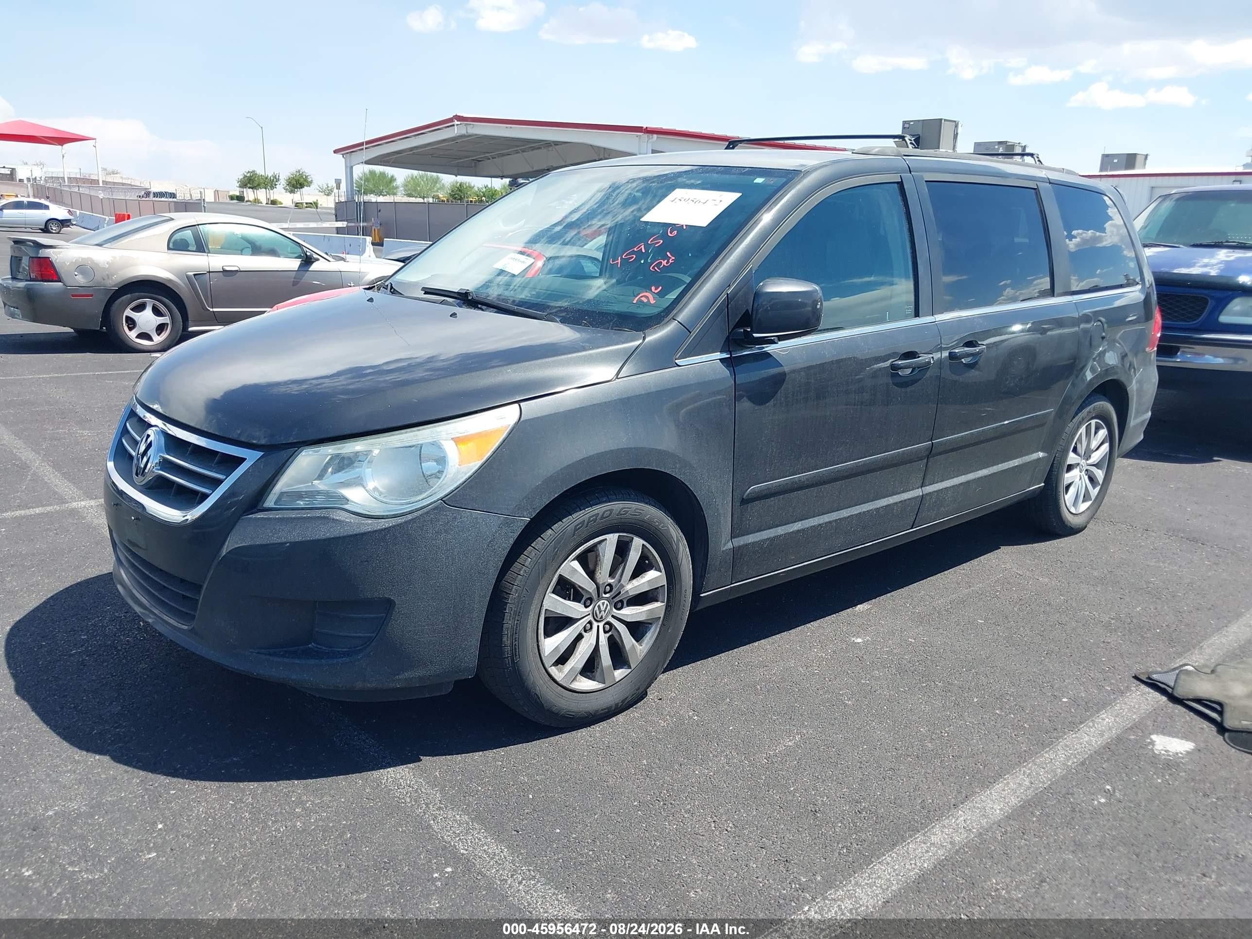 2012 Volkswagen Routan Se Gray vin: 2C4RVABG7CR393885