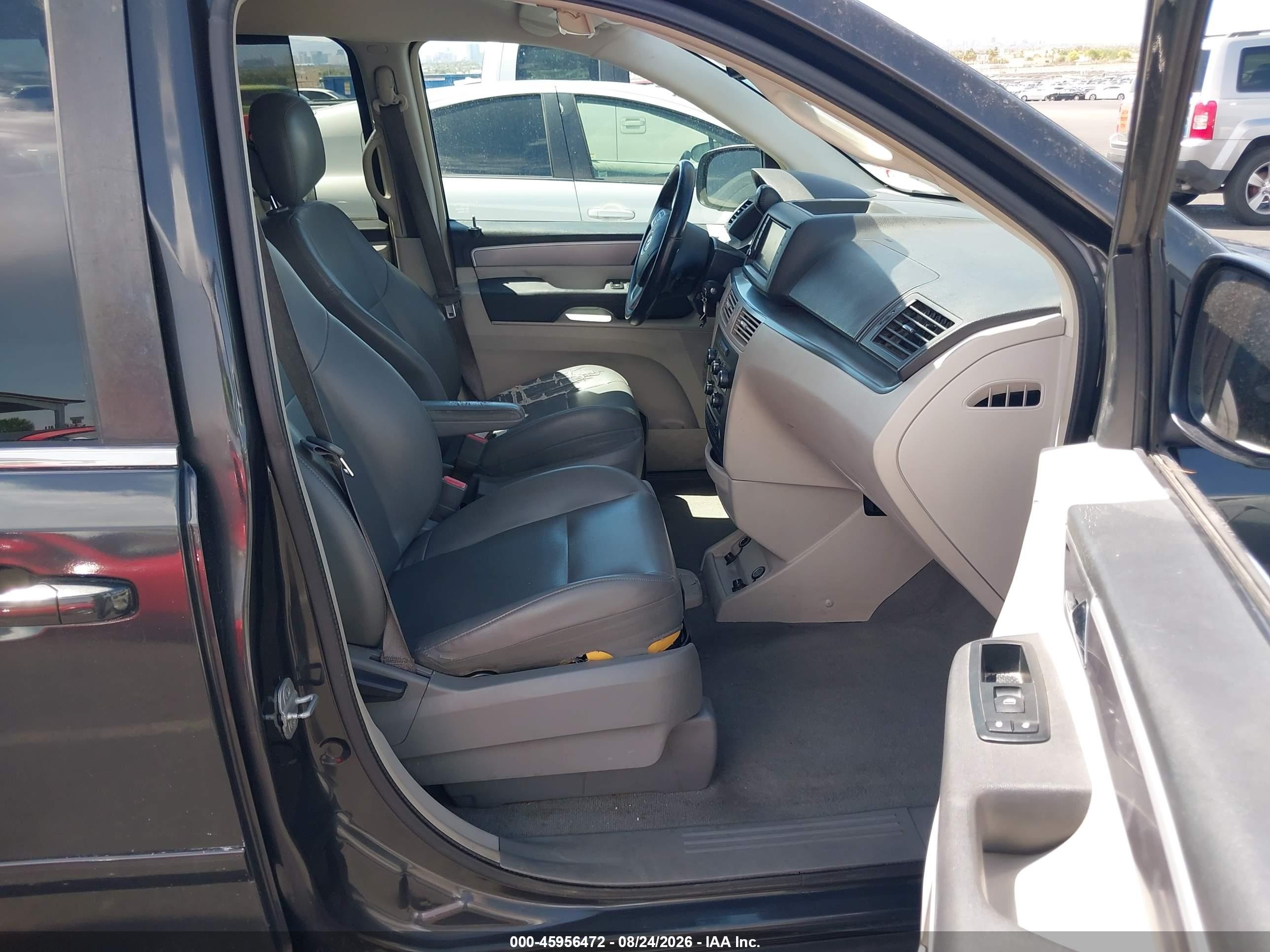 2012 Volkswagen Routan Se Gray vin: 2C4RVABG7CR393885