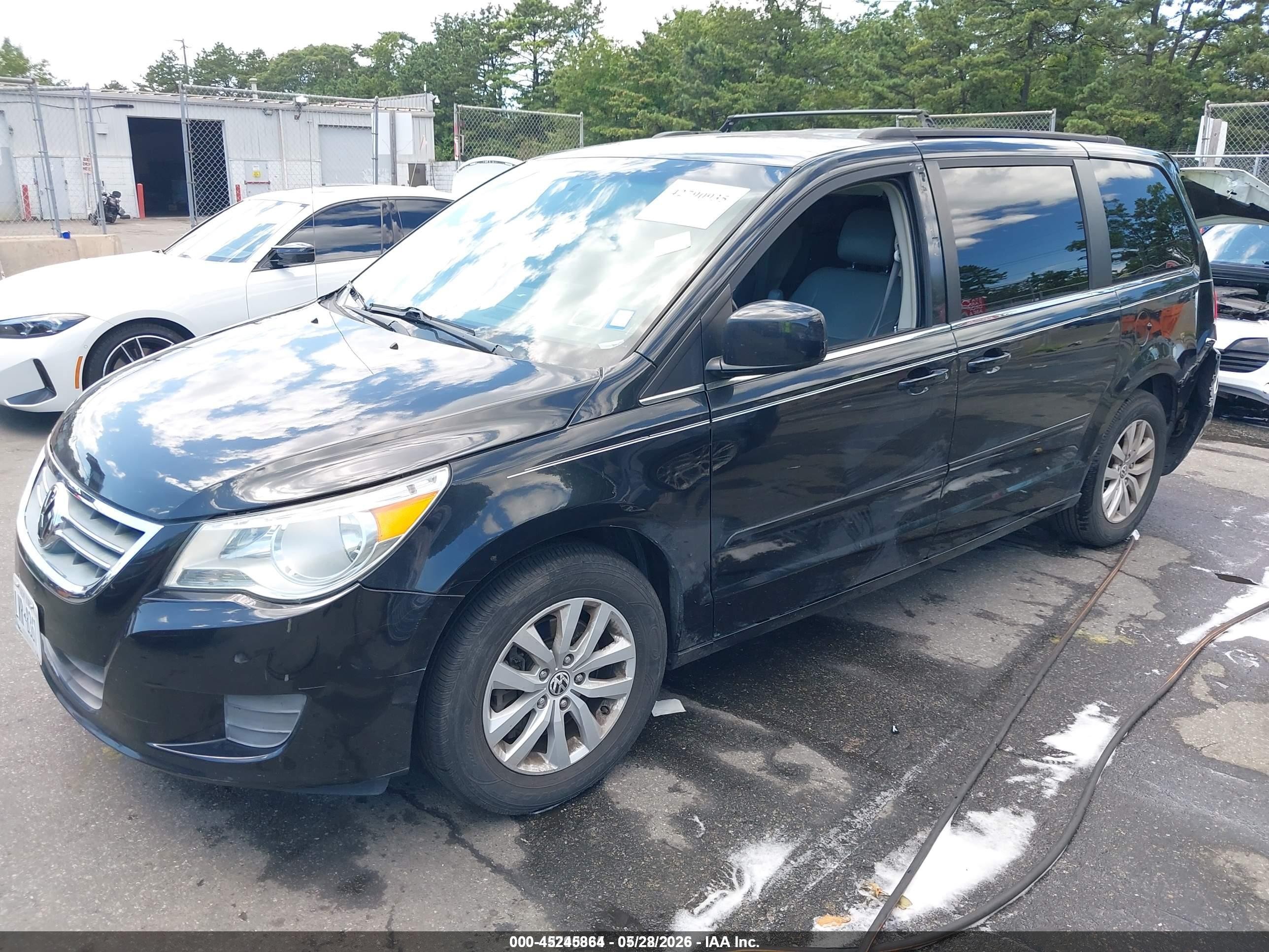 2012 Volkswagen Routan Se Black vin: 2C4RVABG8CR164907