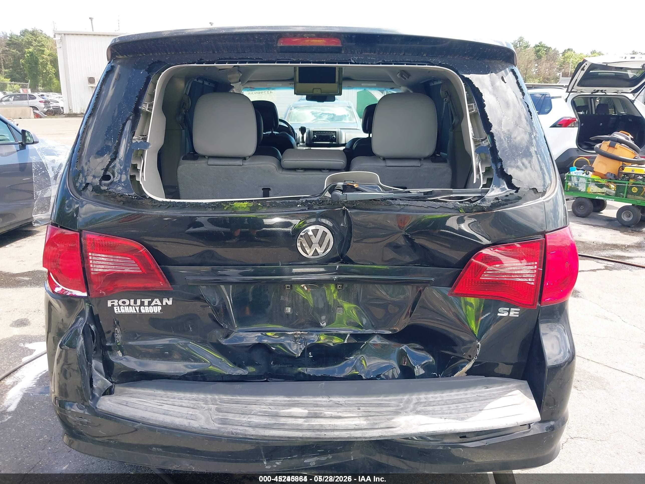 2012 Volkswagen Routan Se Black vin: 2C4RVABG8CR164907