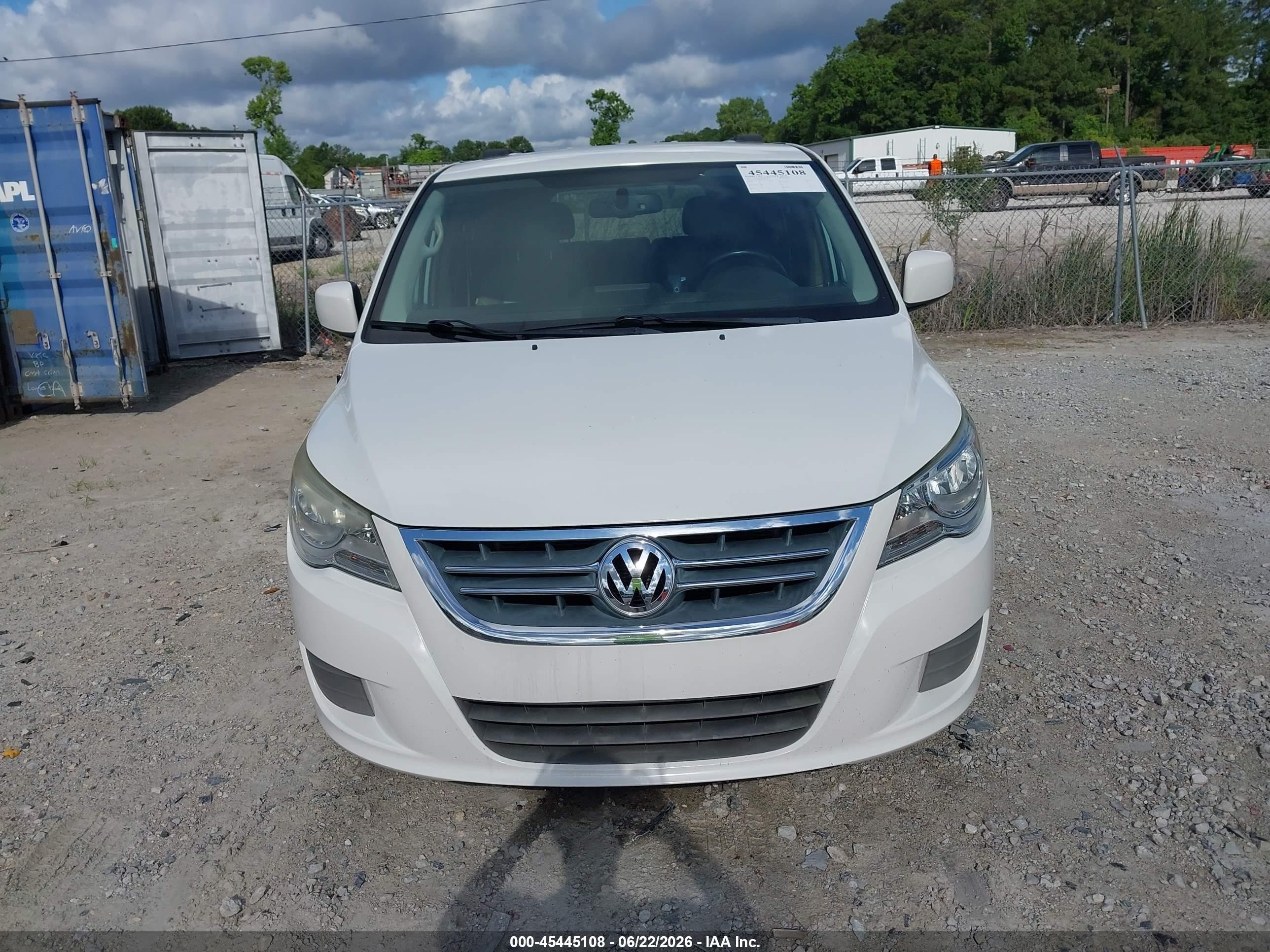 2012 Volkswagen Routan Se White vin: 2C4RVABG8CR202538