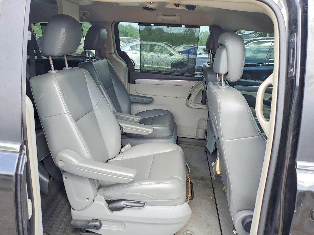 2012 Volkswagen Routan Se Black vin: 2C4RVABG8CR222286
